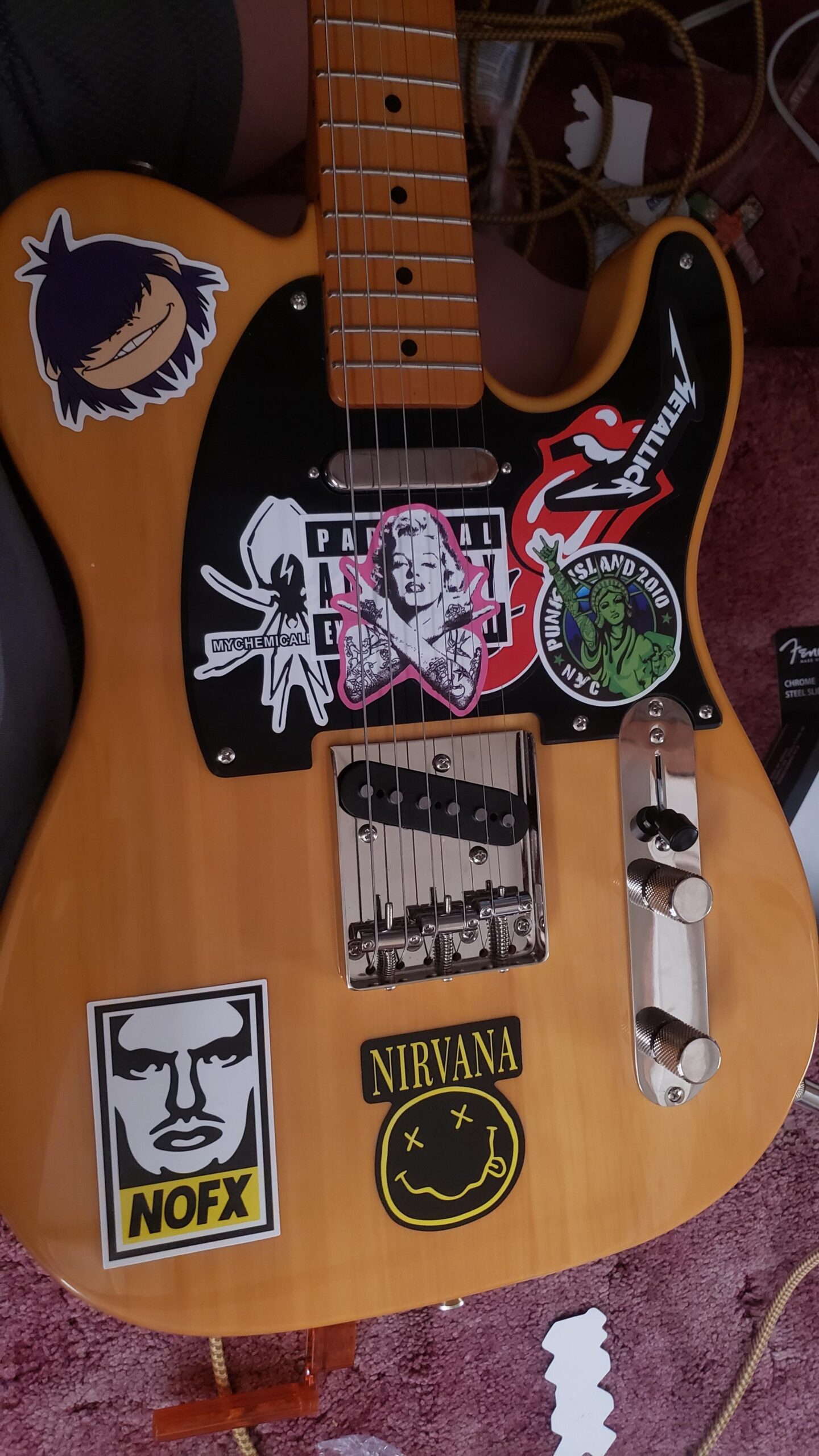 Squier Classic Vibe 50s Telecaster Electric Guitar, Butterscotch Blonde, Maple Fingerboard customer photo 2