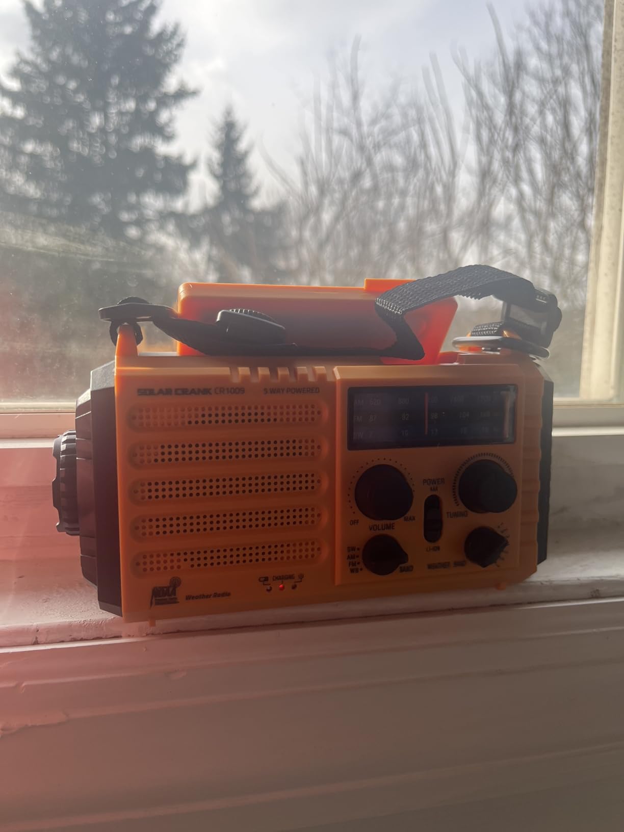 Eoxsmile Emergency Radio with NOAA Weather Alert, 5000mAh Solar Hand Crank Portable AM/FM Shortwave Radio, Rechargeable Battery Powered, USB Charger, Flashlight, SOS Alarm for Home Outdoor Survival customer photo 2