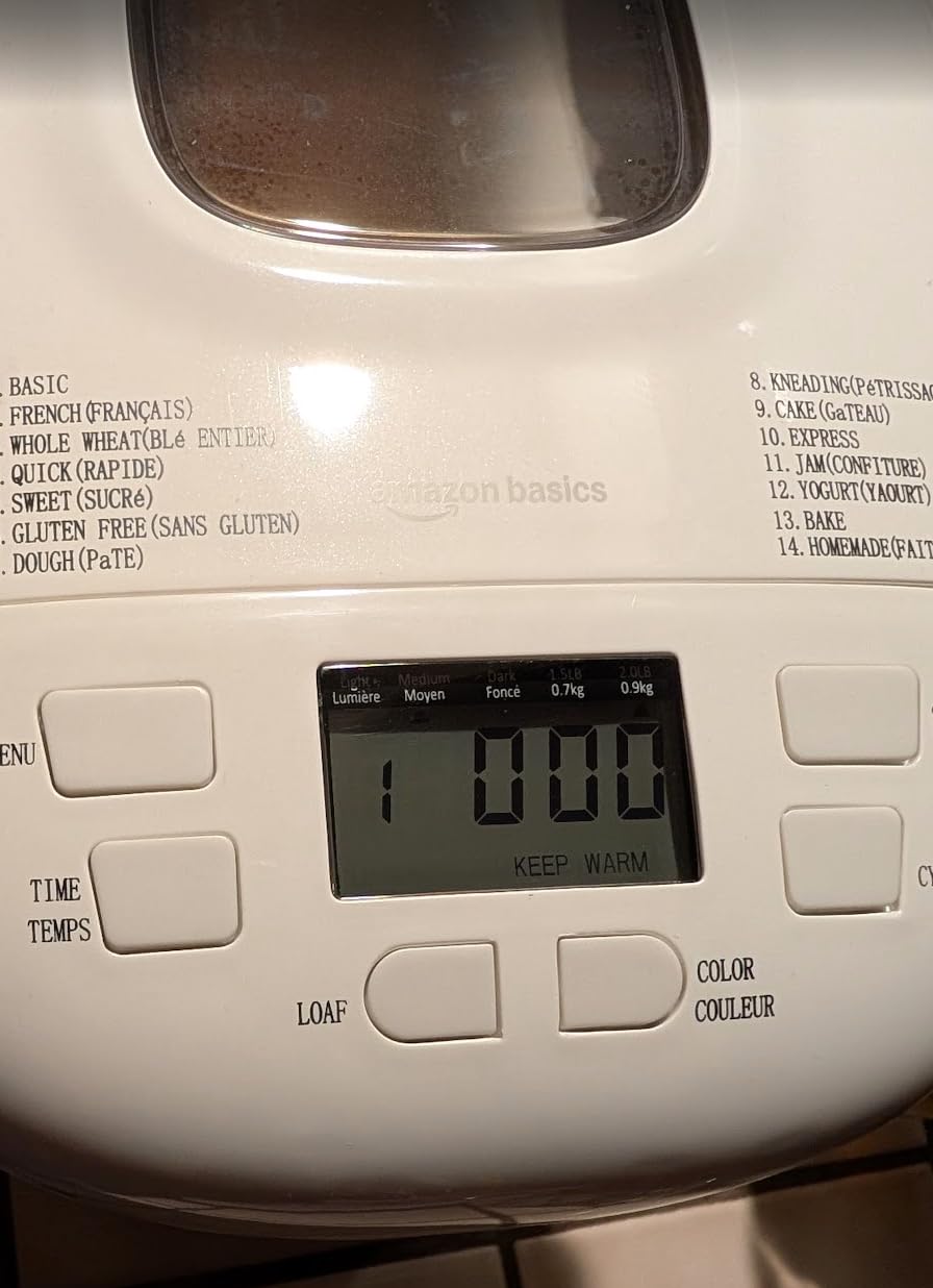 Amazon Basics Programmable Bread Maker, 2 Pound Non-Stick Automatic Bread Making Machine, 14 Settings for Breads, Doughs, Gluten-Free Options, ExpressBake, 3 Crust Colors, LCD Display, White customer photo 1
