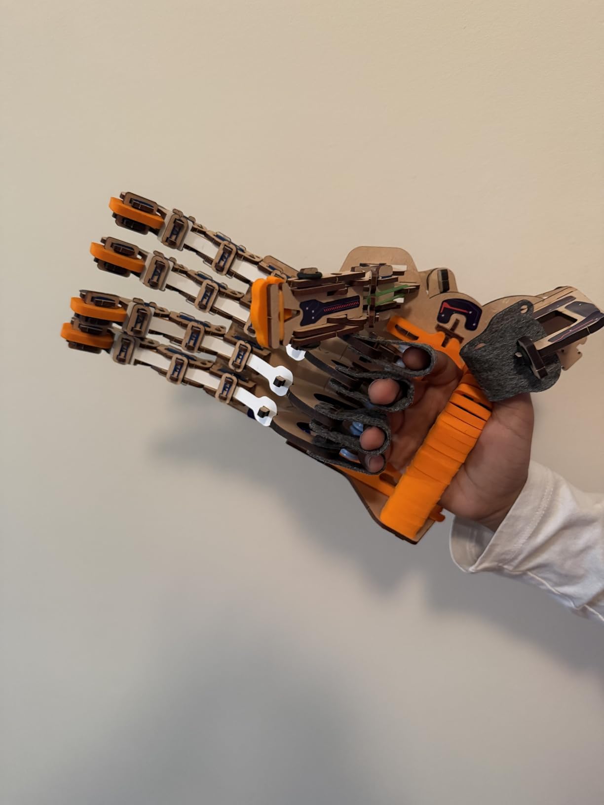 Smartivity DIY Robotic Mechanical Hand STEM Toy for Kids 8-14 Years Old | Parents Choice Award Winner | Birthday Gift for Kids | Engineering Kit for 8, 9, 10, 11, 12, 13, 14 Years Old Boys & Girls customer photo 2