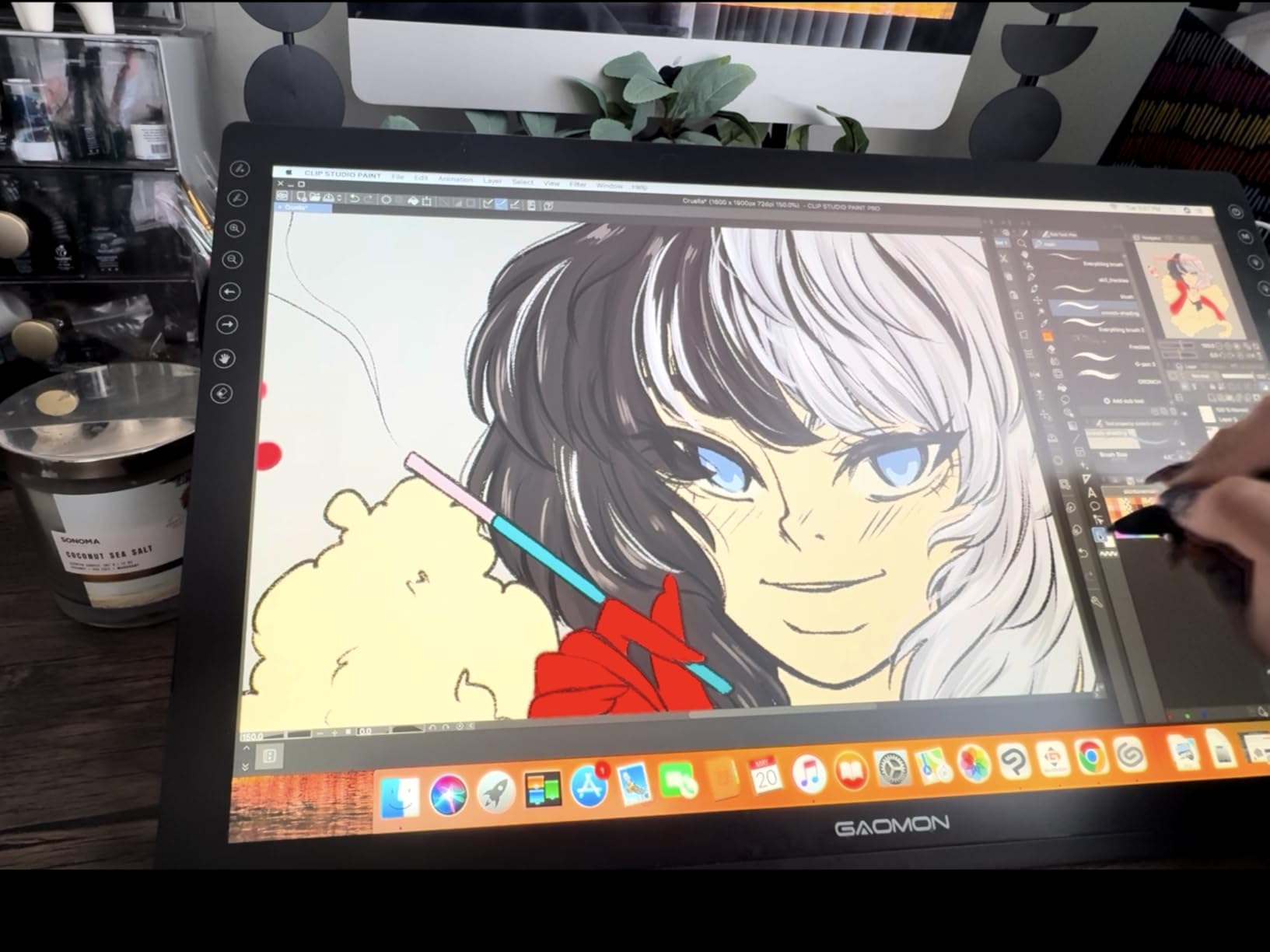 Gaomon PD1161 Drawing Tablet with Screen, Digital Art Tablet with Battery-Free Stylus, Tilt, 8 Shortcut Keys for Paint, Design, Illustration, Editing, 11.6-inch Graphics Tablet for Mac, Windows PC customer photo 2