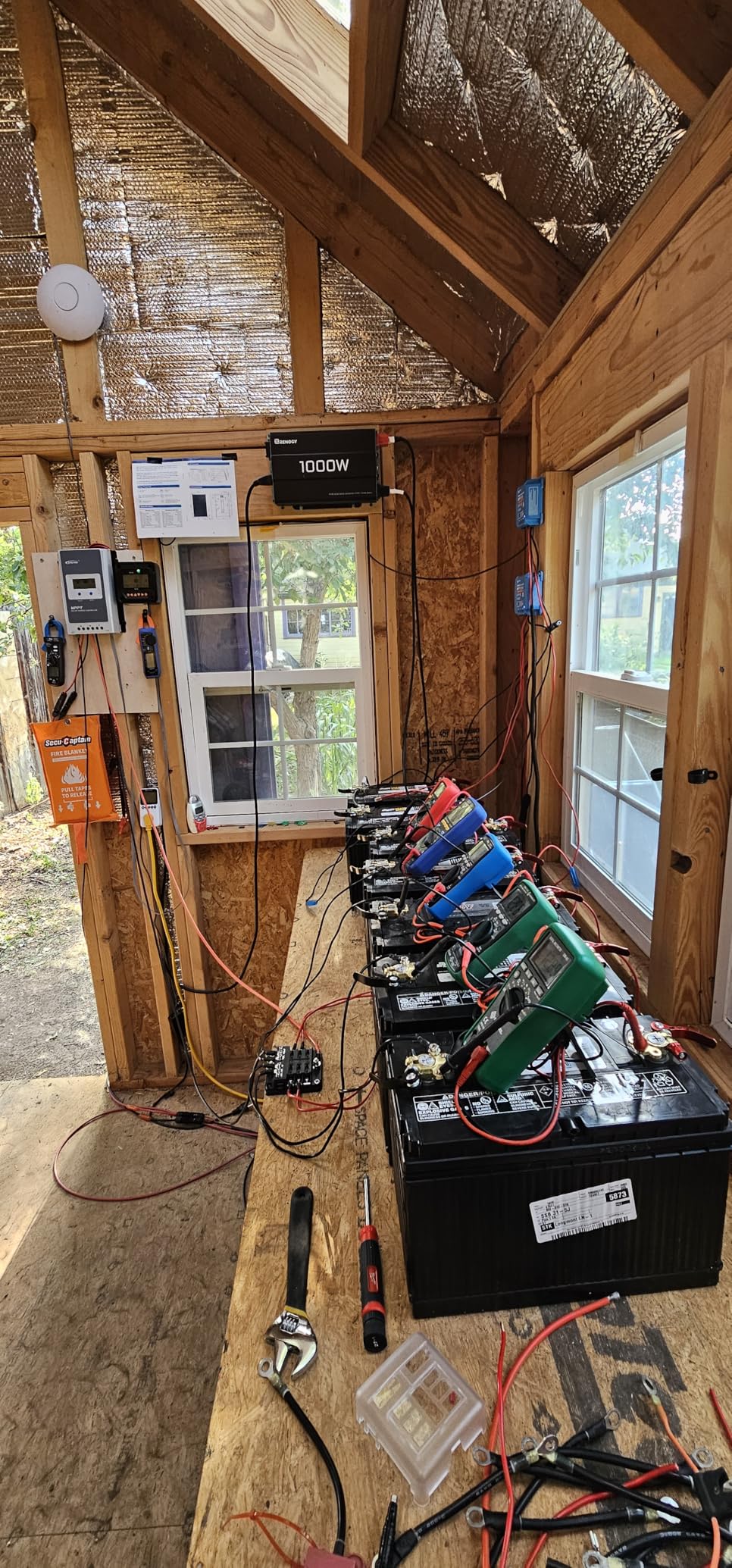 30A MPPT Solar Charge Controller 12/24V DC Automatically Identifying System Voltage Common Negative Grounding Compitable with Lead-Acid and Lithium Batteries customer photo 1