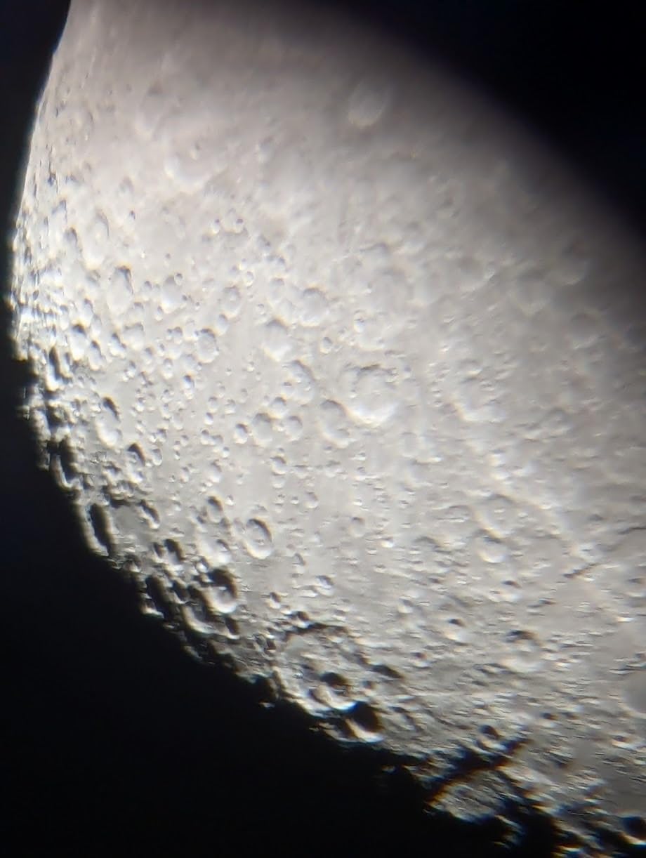 Celestron StarSense Explorer DX 102AZ App-Enabled Telescope - 102mm Refractor with Smartphone Dock & StarSense App - iPhone & Android Compatible - Easy-to-Use for Beginners customer photo 2
