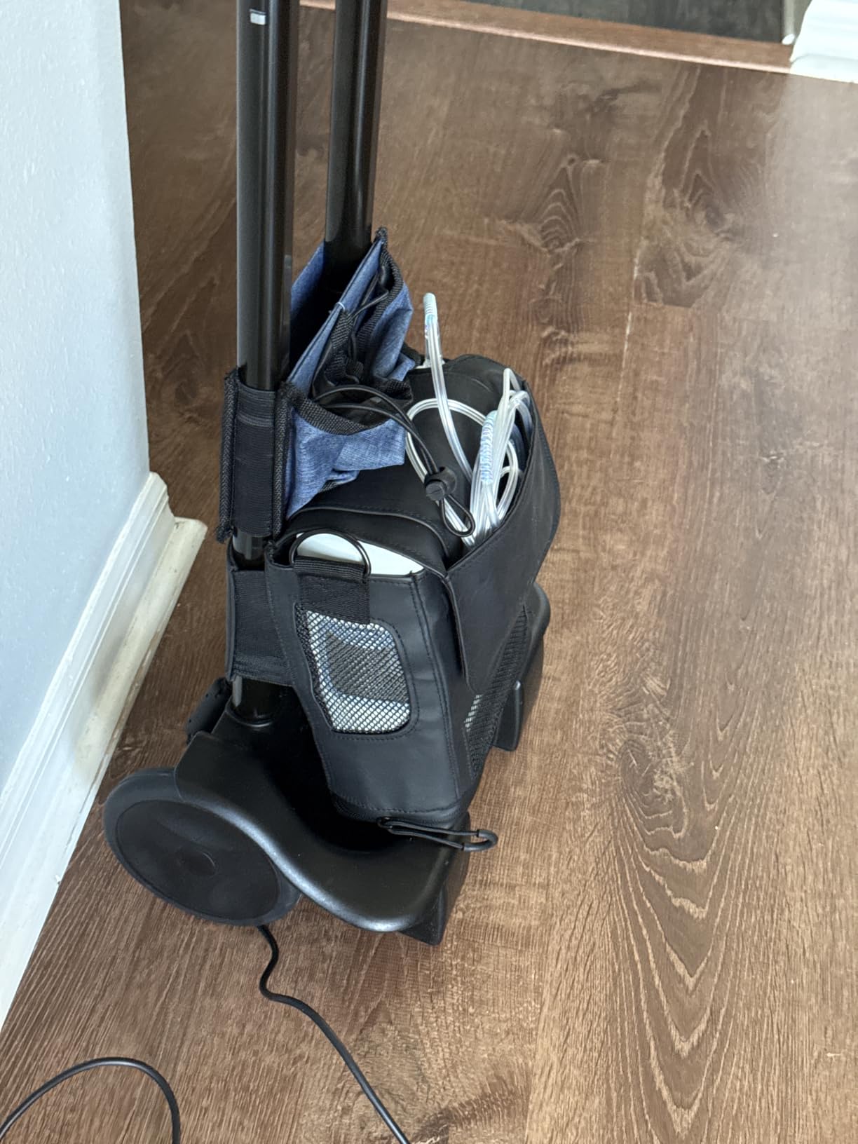 Inogen Cart - for The G3, G5, and Rove 6 - Collapsible Carrying Cart customer photo 2