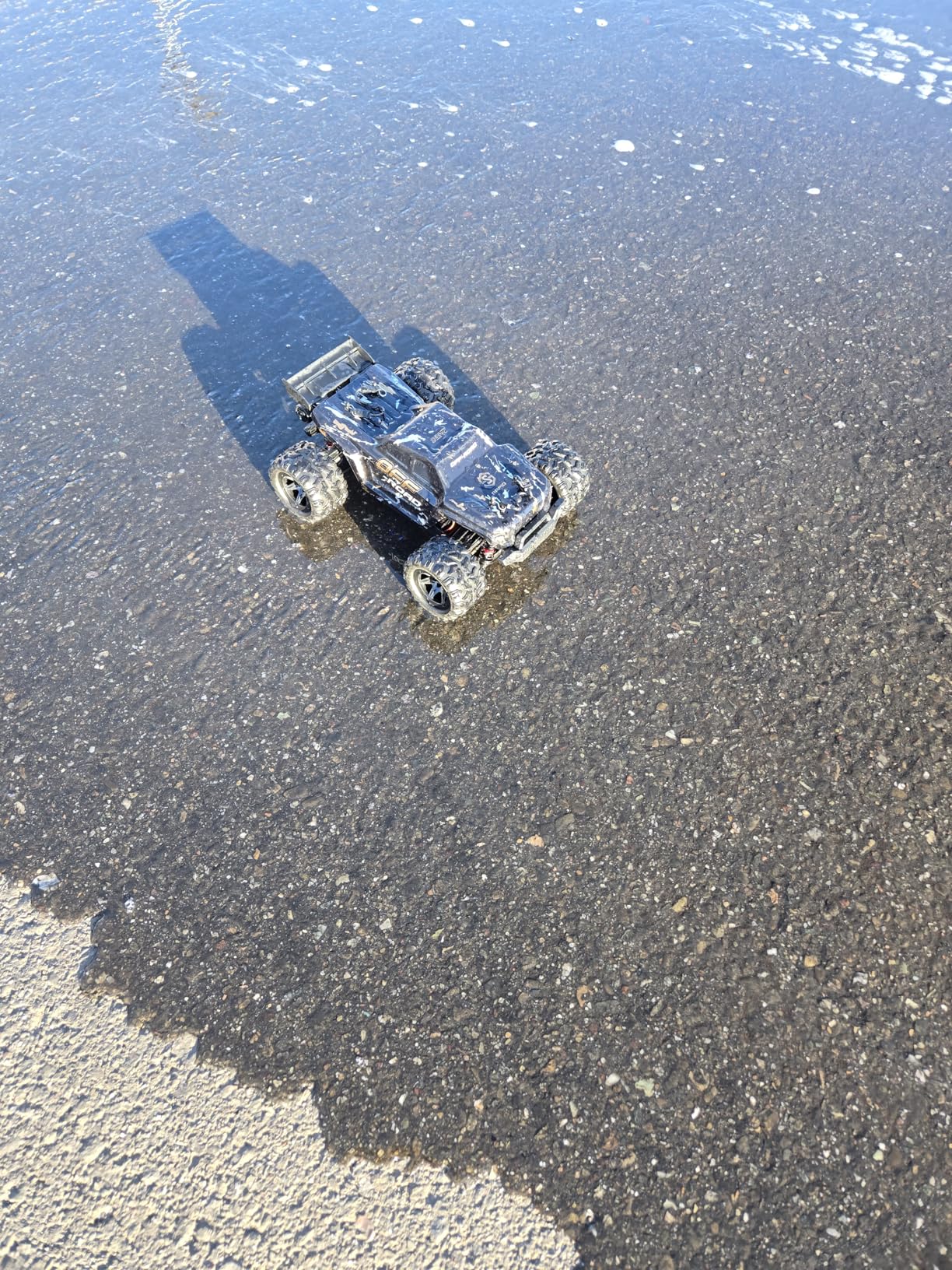 DEERC 9206E DIY Extra Shell 1:10 Scale Large RC Cars, 48+ KM/H Hobby Grade High Speed Remote Control Car for Adults Boys, All Terrain 4WD 2.4GHz Off Road Monster RC Truck with 2 Battery for 40+ Min Play customer photo 2