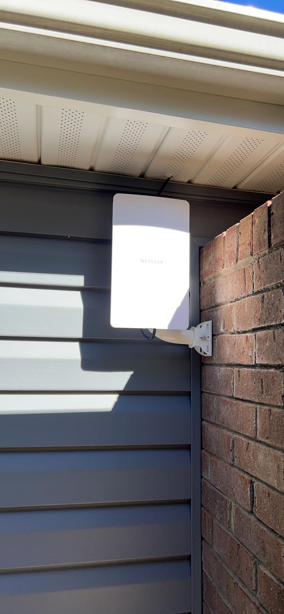 Netgear Wireless Outdoor Access Point (WAX610Y) - WiFi 6 Dual-Band AX1800 Speed | Up to 200 Devices | 1x2.5G Ethernet Port | IP55 Weatherproof customer photo 1