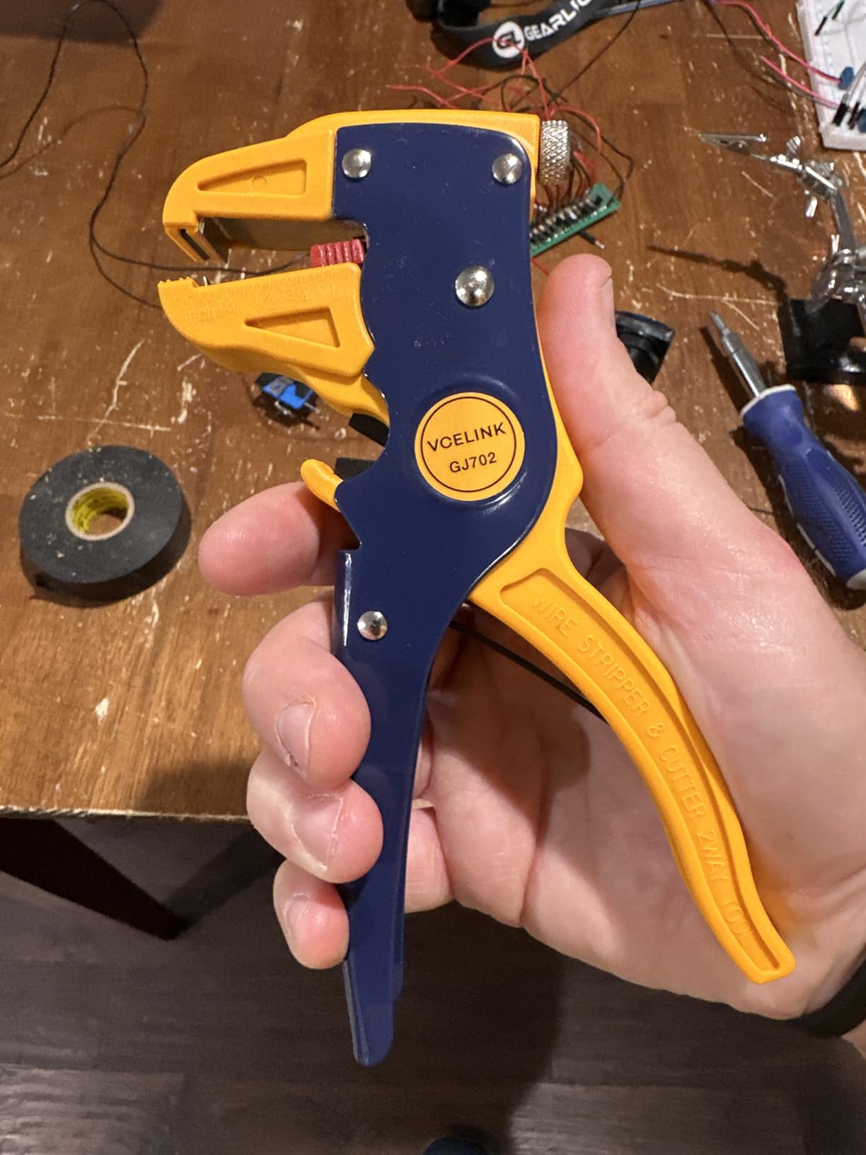 VCELINK Wire Stripper and Cutter, Professional Quick Strip Automatic Wire Stripper, 2 in 1 Adjustable Electrical Cable Wire Stripping Tool&Eagle Nose Self-Adjusting Wire Pliers (7-Inch) customer photo 2