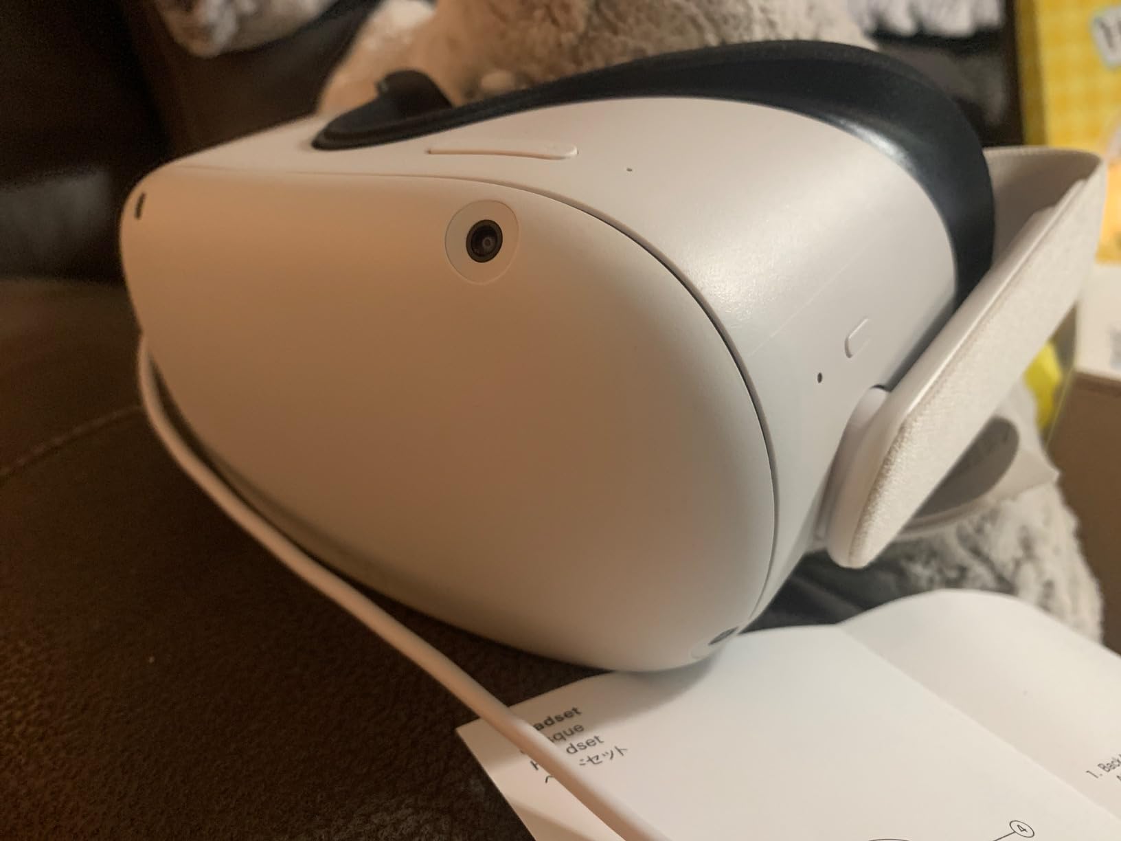 Oculus Quest 2 - Advanced All-in-One Virtual Reality Headset - 64 GB (UK Model) customer photo 1