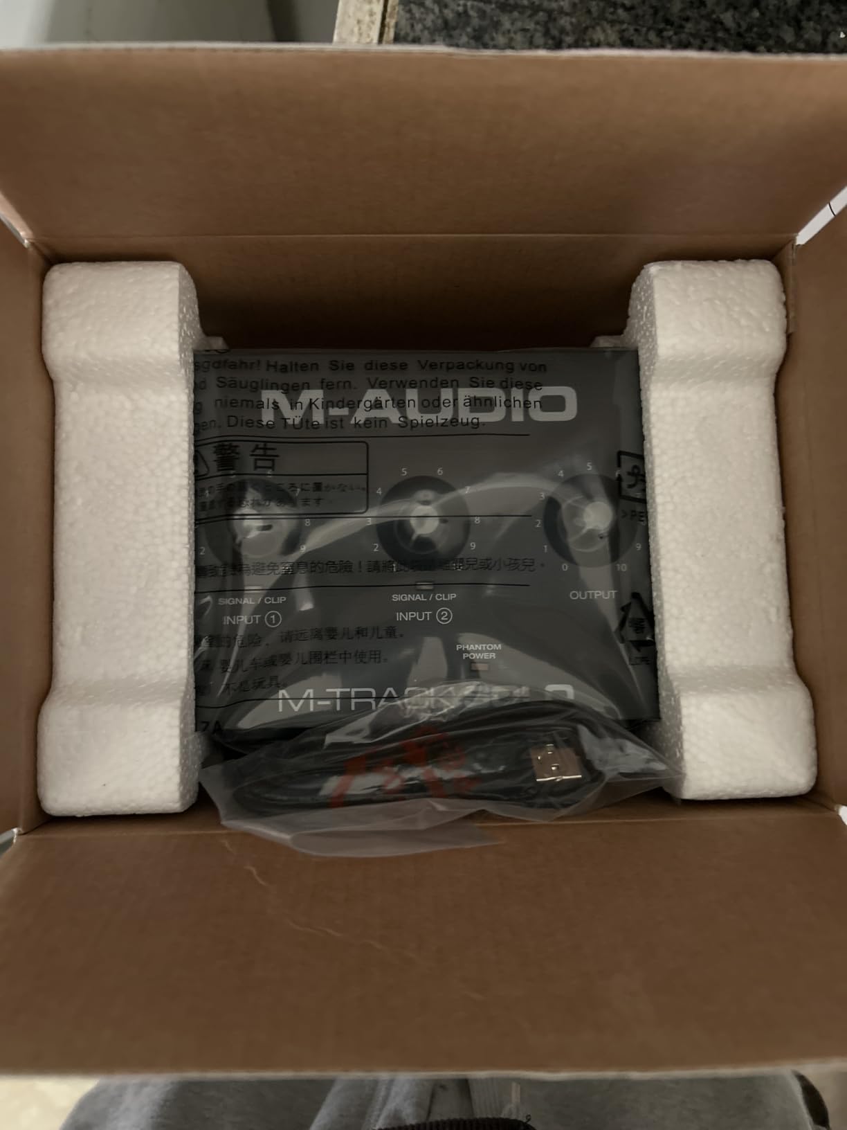 M-Audio M-Track Solo USB Audio Interface for Recording, Streaming and Podcasting with XLR, Line and DI Inputs customer photo 1