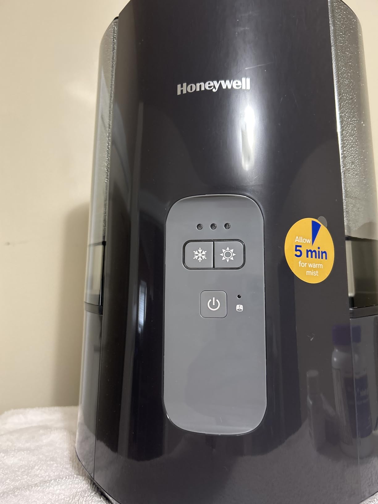 Honeywell Dual Comfort Cool + Warm Mist Humidifier HWC775B customer photo 1