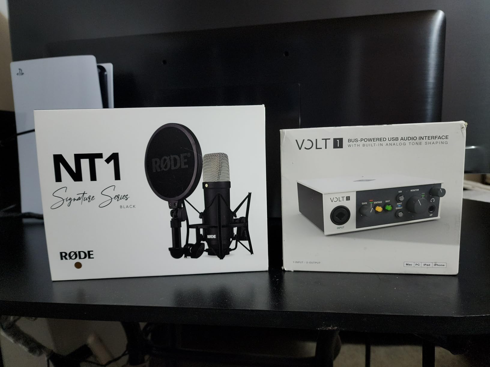 Universal Audio Volt 1 USB Audio Interface with Built-in 76 Compressor customer photo 1