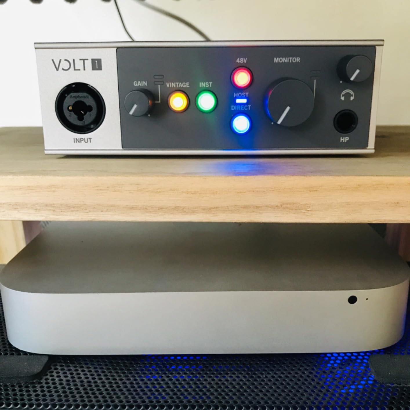 Universal Audio Volt 1 USB Audio Interface with Built-in 76 Compressor customer photo 2