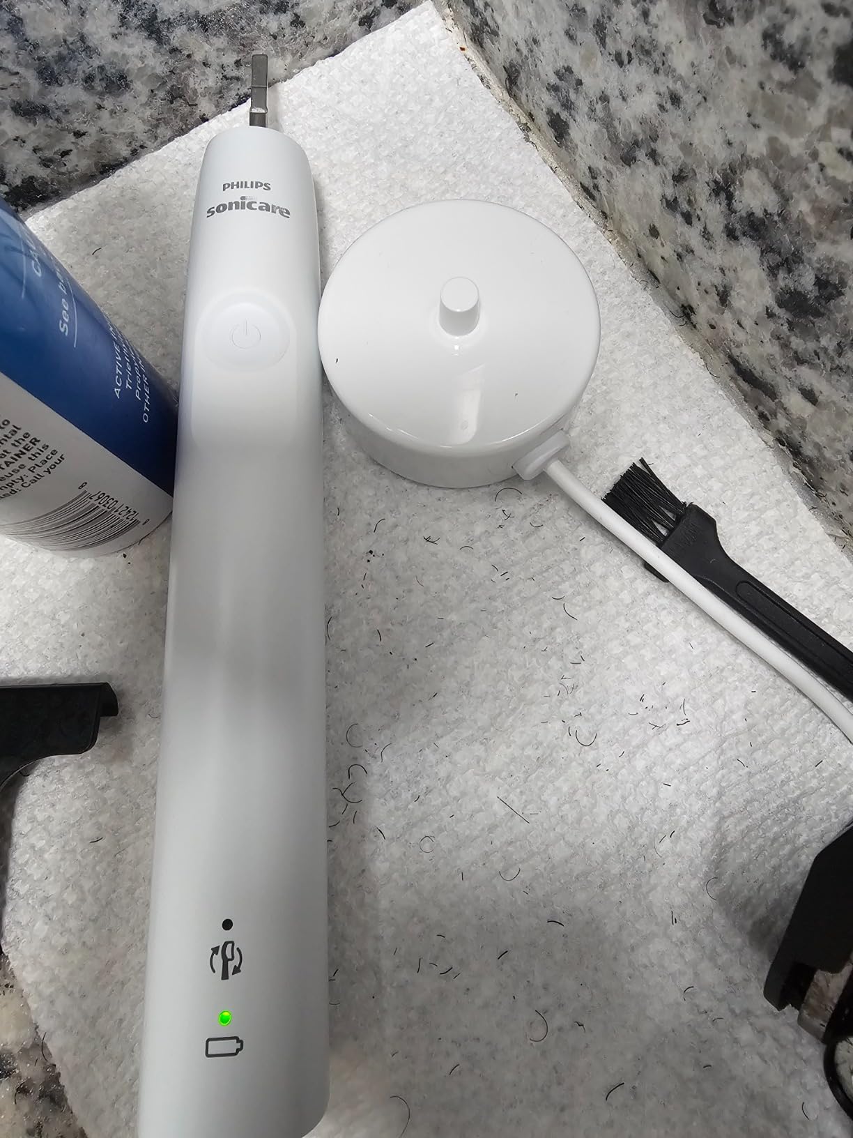 4100 Series Electric Toothbrush - Sonic Toothbrush with Advanced Sonic Technology, Pressure Sensor, Two Intensity Settings, Smartimer & Quadpacer, White, Model HX3681/23 customer photo 1