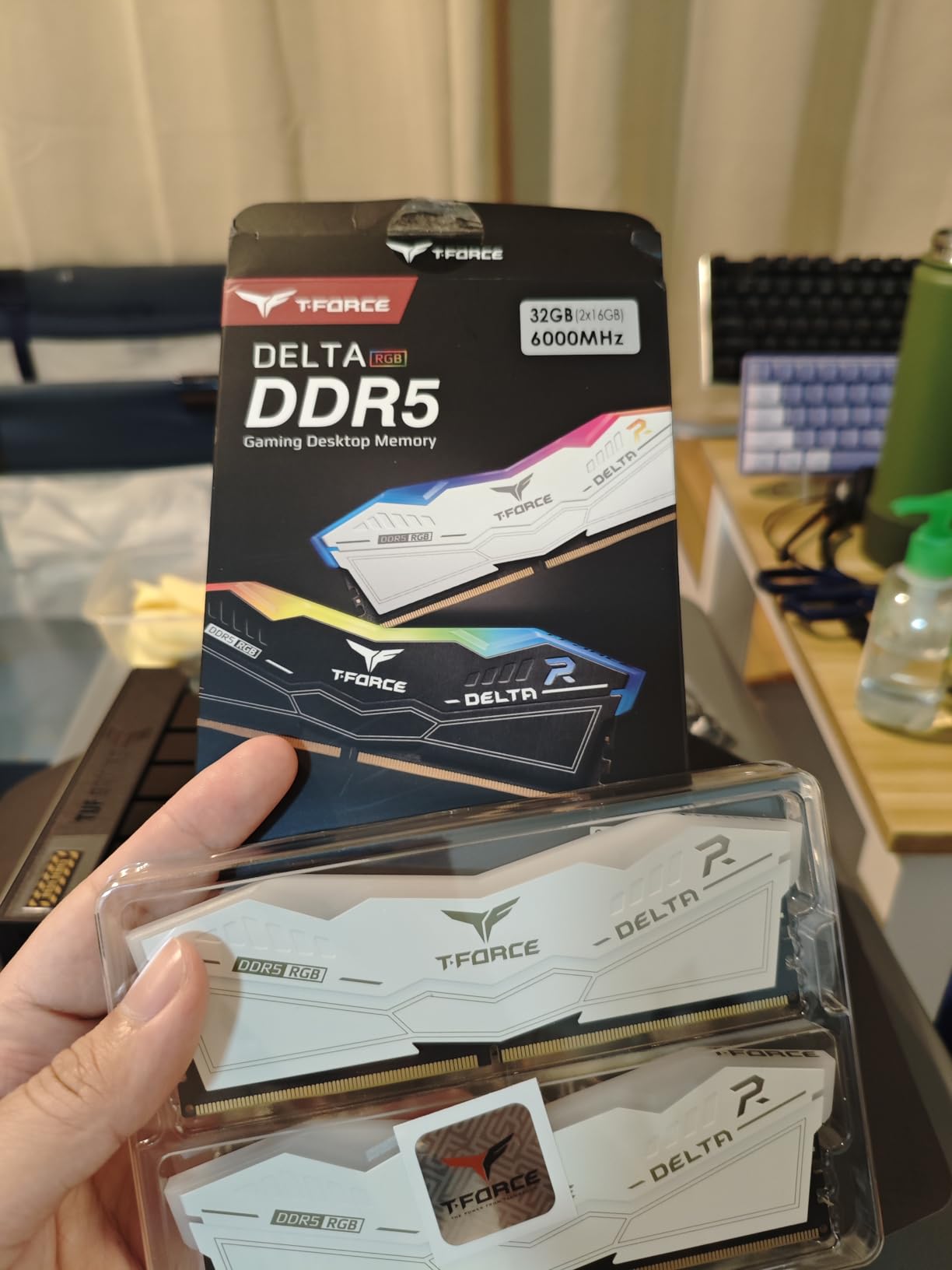 TEAMGROUP T-Force Delta RGB DDR5 Ram 32GB (2x16GB) 6000MHz PC5-48000 CL38 Intel XMP 3.0 & AMD Expo Compatible Desktop Memory Module Ram White customer photo 2