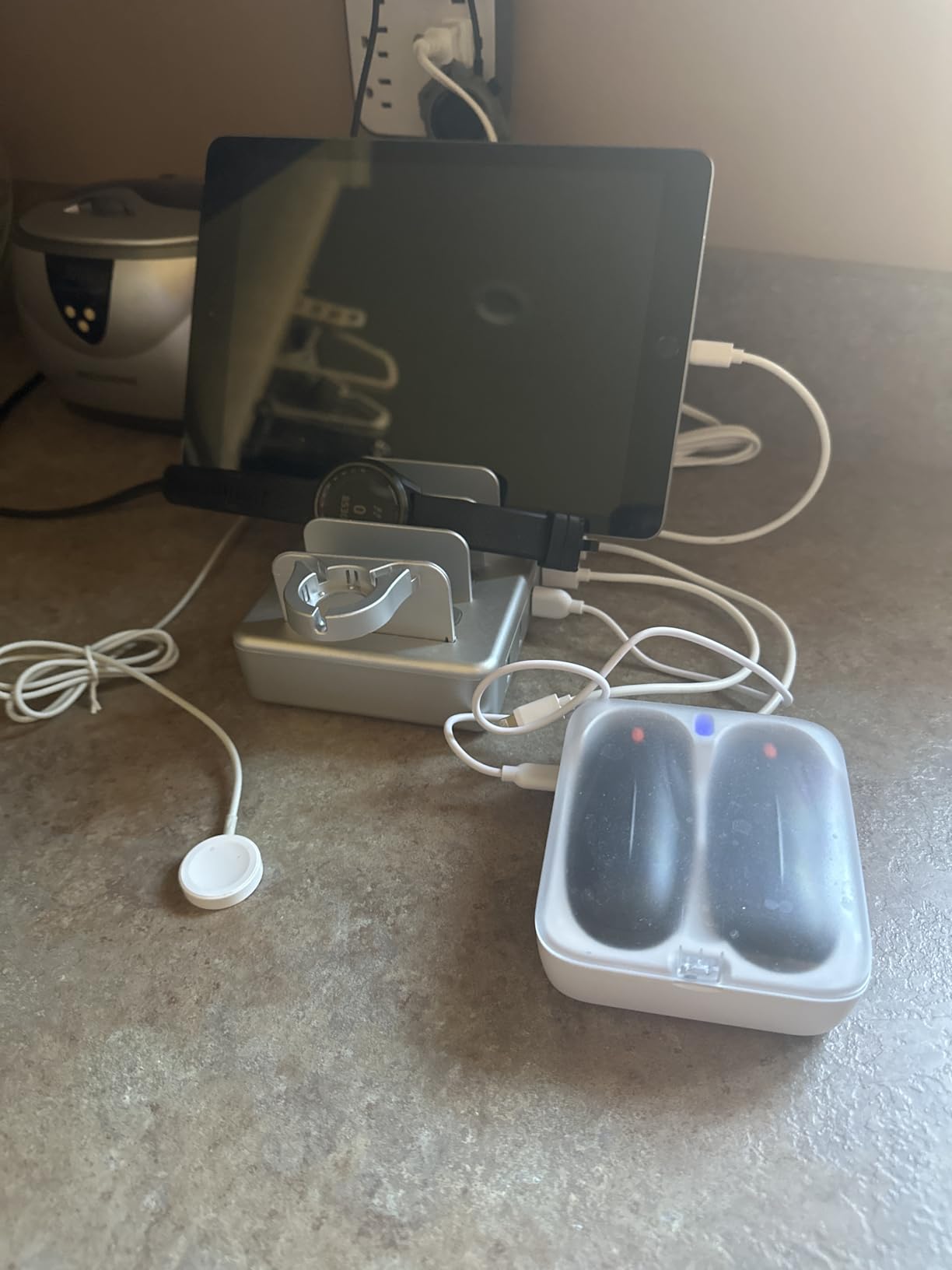 CREATIVE DESIGN Charging Station for Multiple Devices, 50W 6 Ports Charging Dock with 6 Cables Compatible with Cellphone, Tablet, Kindle, Apple Watch and Other Electronic customer photo 1