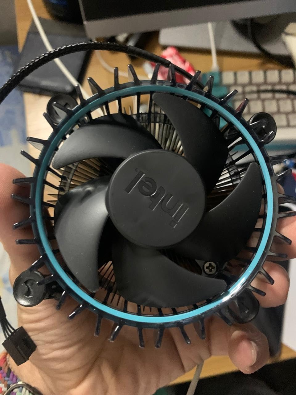 Intel Core 12th Gen i3-12100F desktop processor, featuring PCIe Gen 5.0 & 4.0 support, DDR5 and DDR4 support customer photo 2