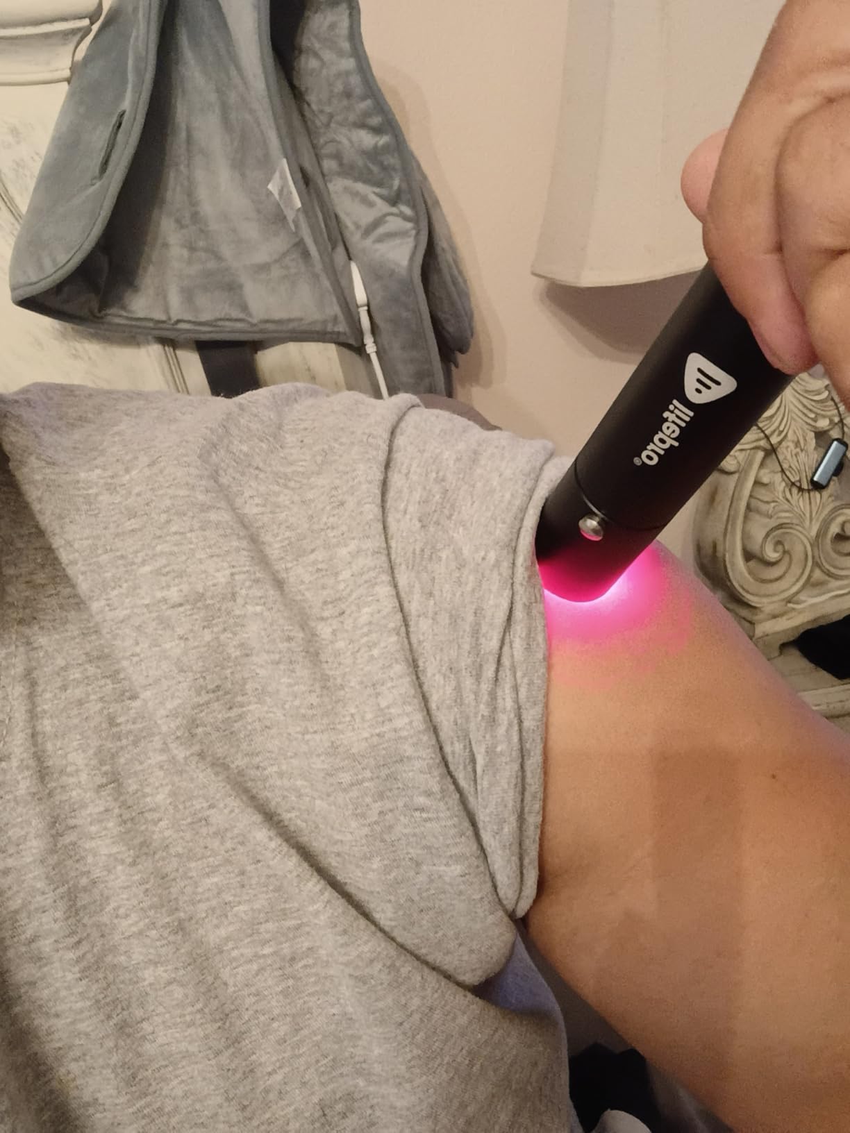 LifePro Infrared & Red Light Therapy for Body Joints & Muscles Wellness Support, Portable Red Light Therapy Device, Near Infrared Light Therapy for Body & Face - Use 3 wavelengths customer photo 1