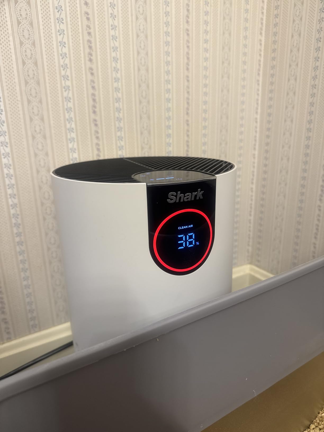 Shark Air Purifiers for Bedroom, Office, Dorm, Small Room, HEPA Air Filter, Odor Eliminator, Covers Up To 500 SQ FT, Air Filtration Removes Smoke, Dust, Allergens, Pet Dander, and Pollutants, HP102 customer photo 2