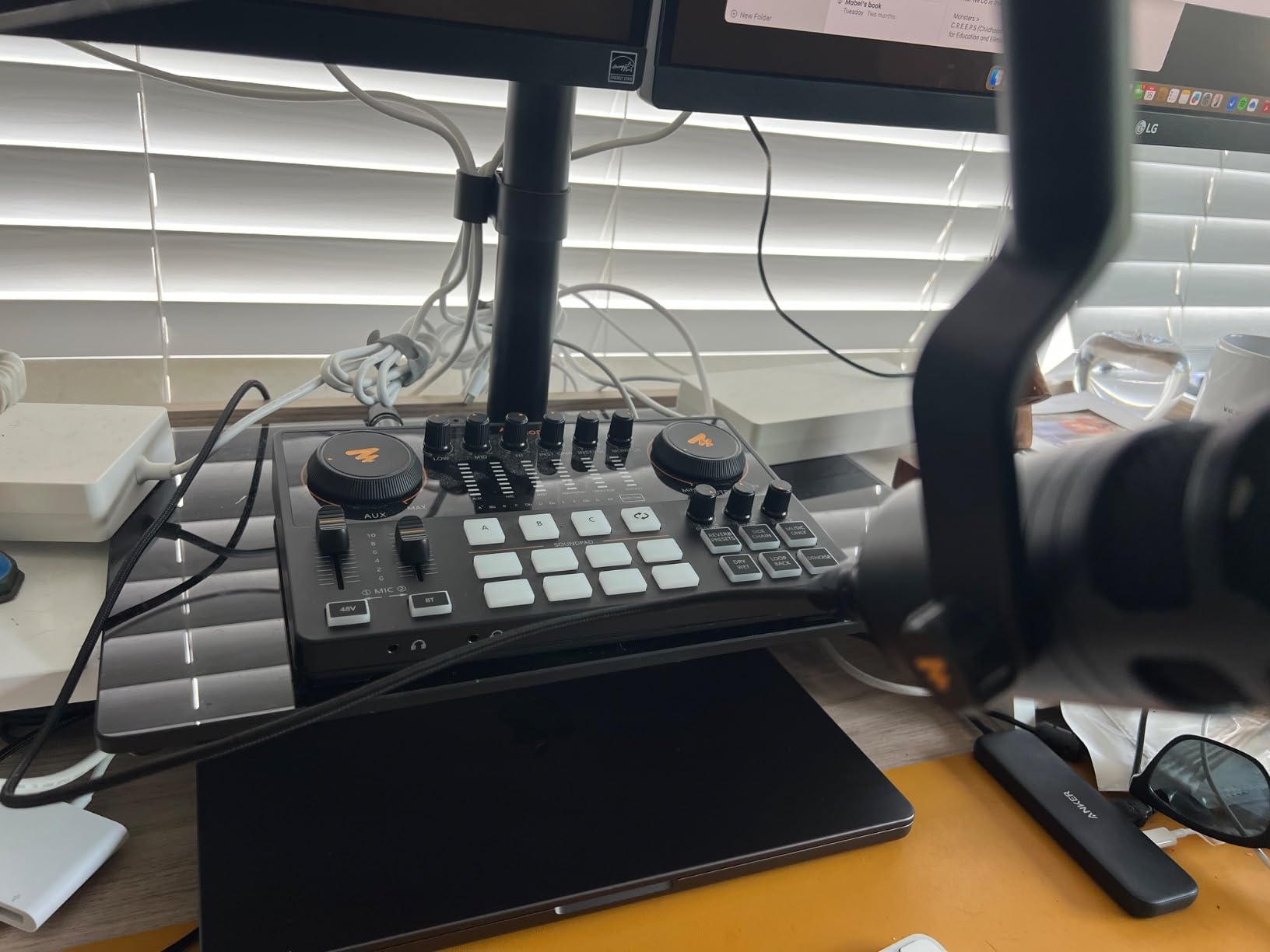 MAONO Audio Interface, MaonoCaster 10-Channel Podcast mixer with Pro-preamp, 48V Phantom Power customer photo 1