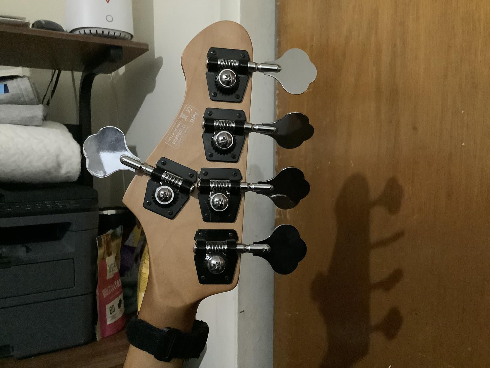 IYV-IPJB-500A Solid Body with Flame Maple Electric Jazz Bass Guitar, Natural customer photo 2
