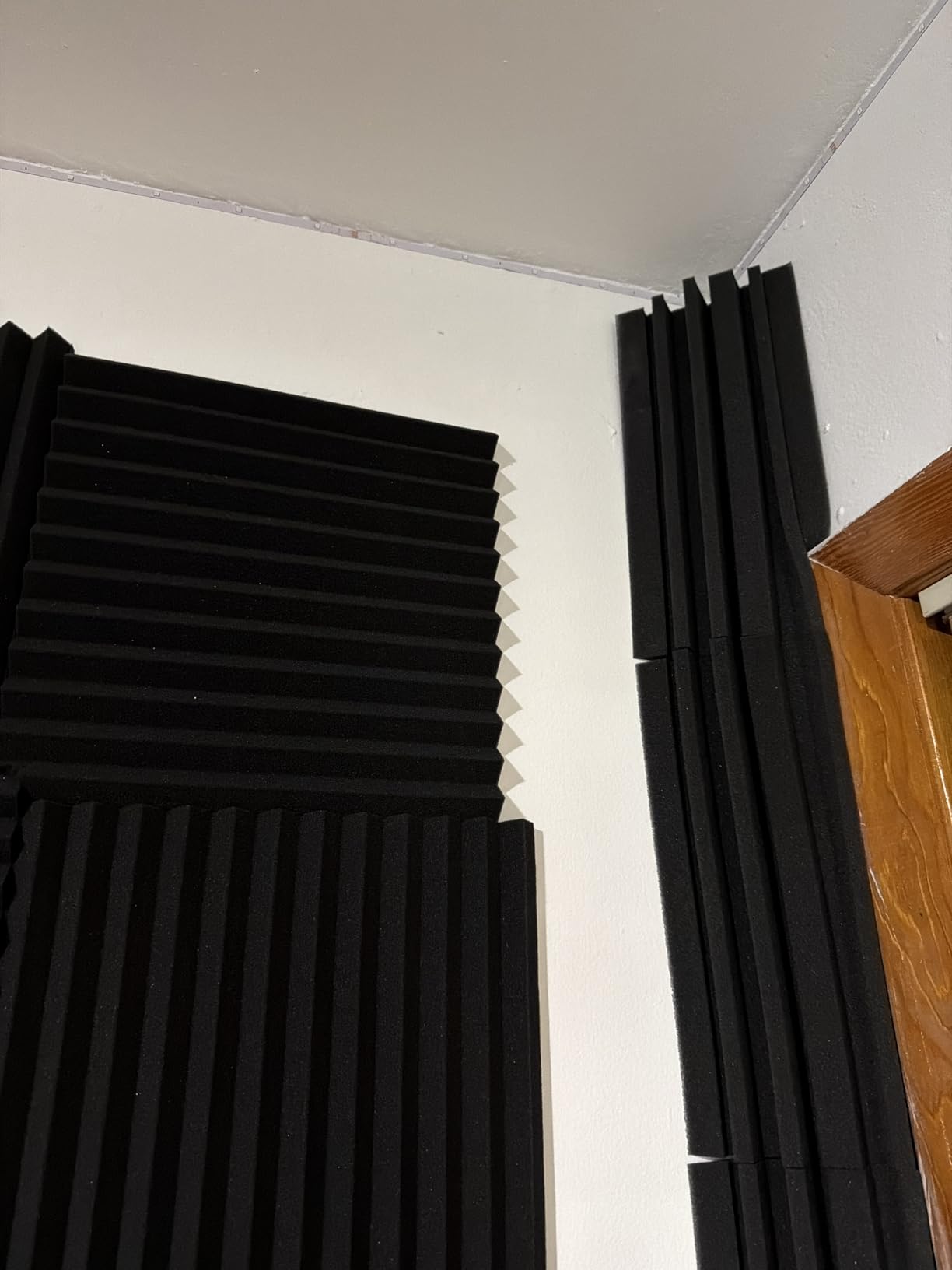 TroyStudio Bass Traps - 12 Pcs 4 X 4 X 12 Inches Dense Thick Studio Bass Foam Corner, Acoustic Treatment Panel customer photo 1