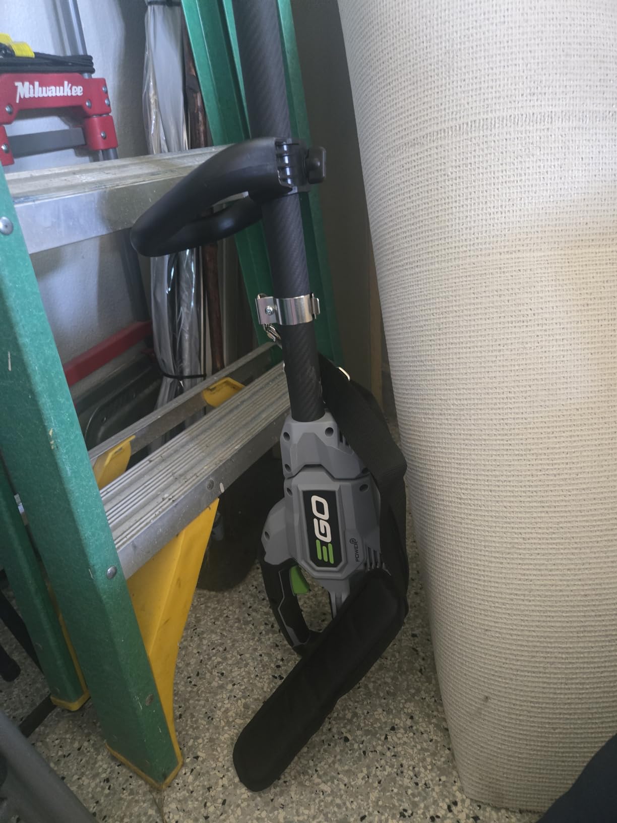 EGO Power+ Pole Saw for Tree Trimming, Cordless Electric Pole Saw with Telescopic LED Cut Line Indicator, Includes 56V 2.5Ah Battery and Charger - PS1001 customer photo 1