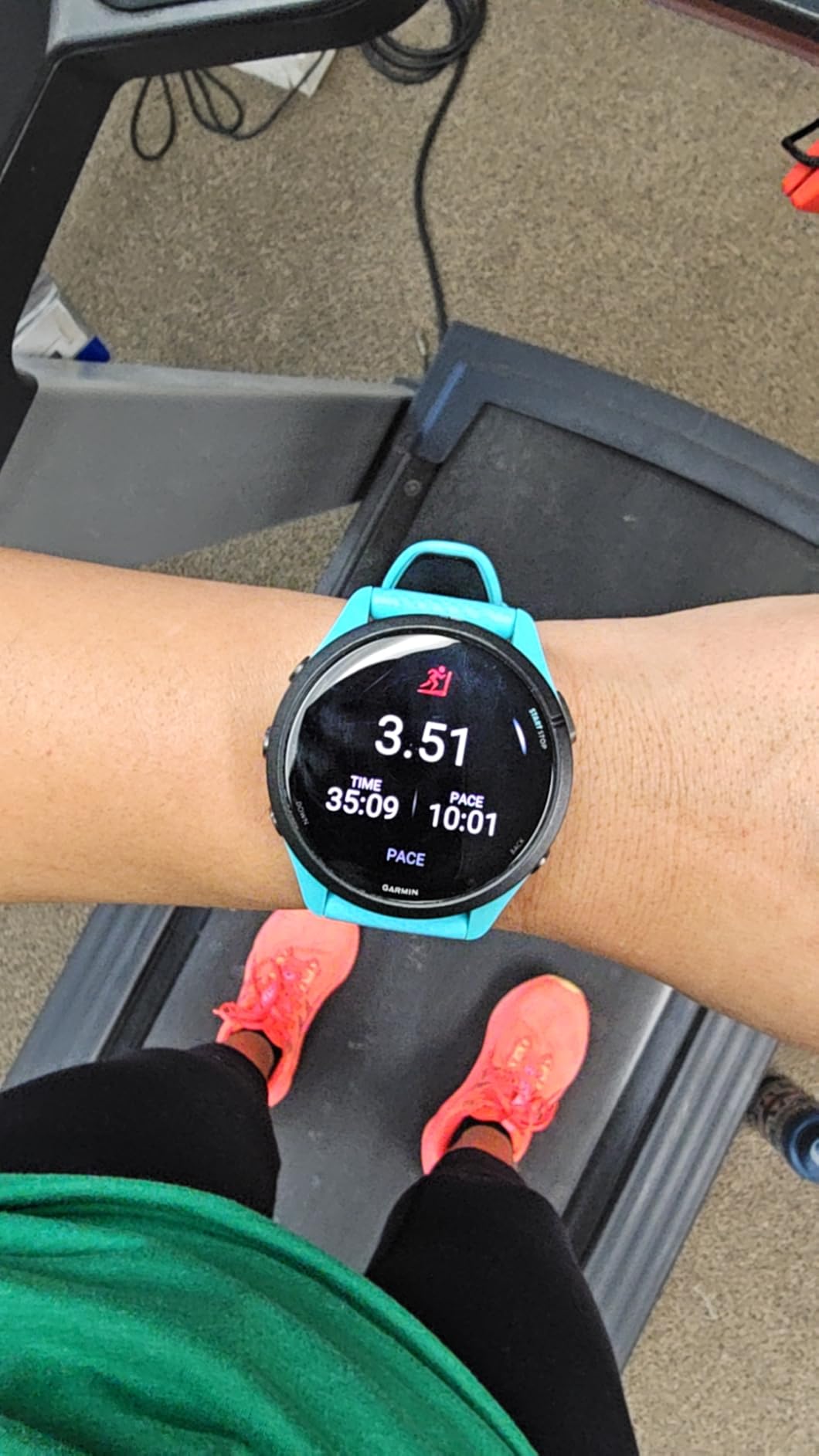 Garmin Forerunner 265S Running Smartwatch, Colorful AMOLED Display, Training Metrics and Recovery Insights, Light Pink and Powder Gray customer photo 2