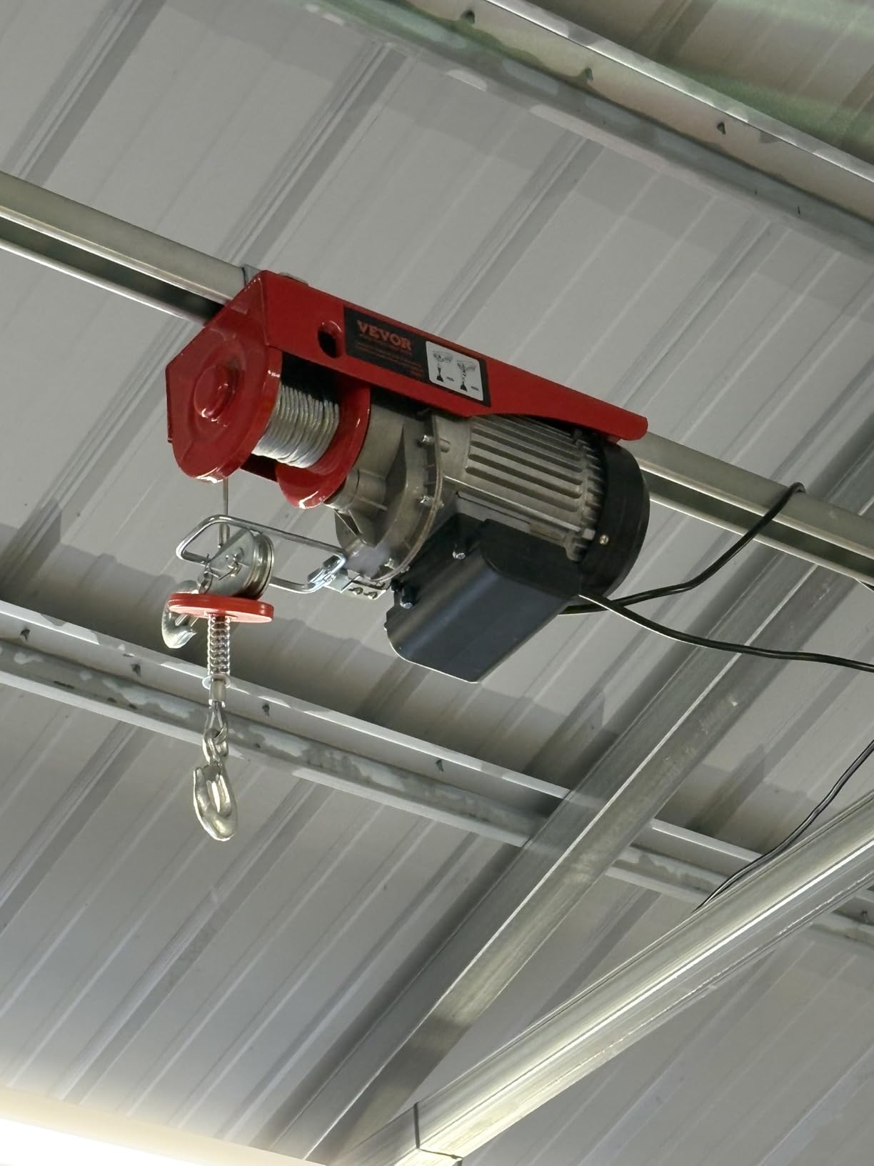 VEVOR 880lbs Electric Hoist with 14 FT Wired Remote Control, Electric Hoist 110 Volt with 20-40 FT Lifting Height for Garage Warehouse Factory customer photo 1