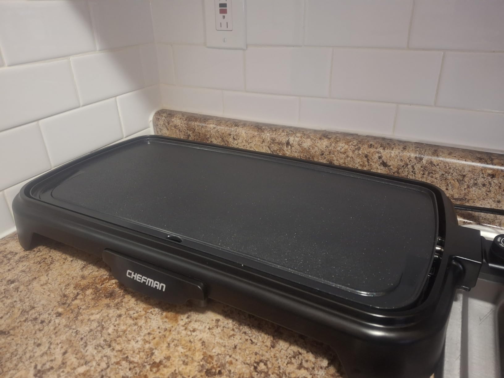 Chefman XL Electric Griddle with Removable Temperature Control, Immersible Flat Top Grill, Burger, Eggs, Pancake Griddle, Nonstick Extra Large Cooking Surface, Slide Out Drip Tray, 10 x 20 Inch customer photo 2