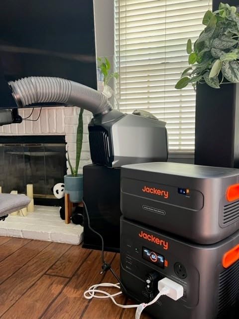 Jackery Portable Power Station Explorer 2000 Plus, Solar Generator with 2042Wh LiFePO4 Battery 3000W Output, Expandable to 24kWh 6000W, for Outdoor RV Camping & Emergency customer photo 1