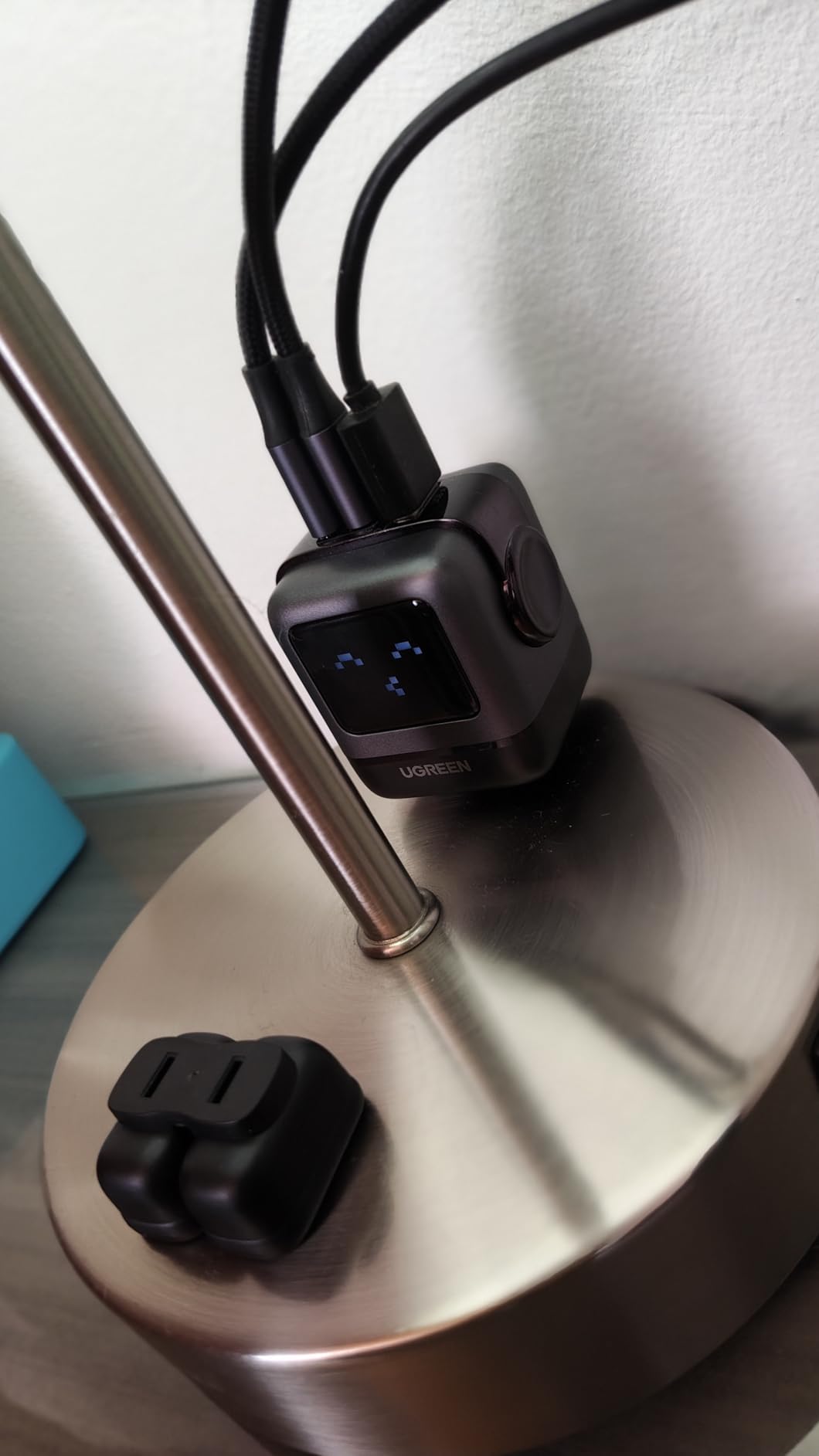 UGREEN Uno 65W USB C Charger Block, Nexode 3-Port GaN Fast Charger with Screen customer photo 1