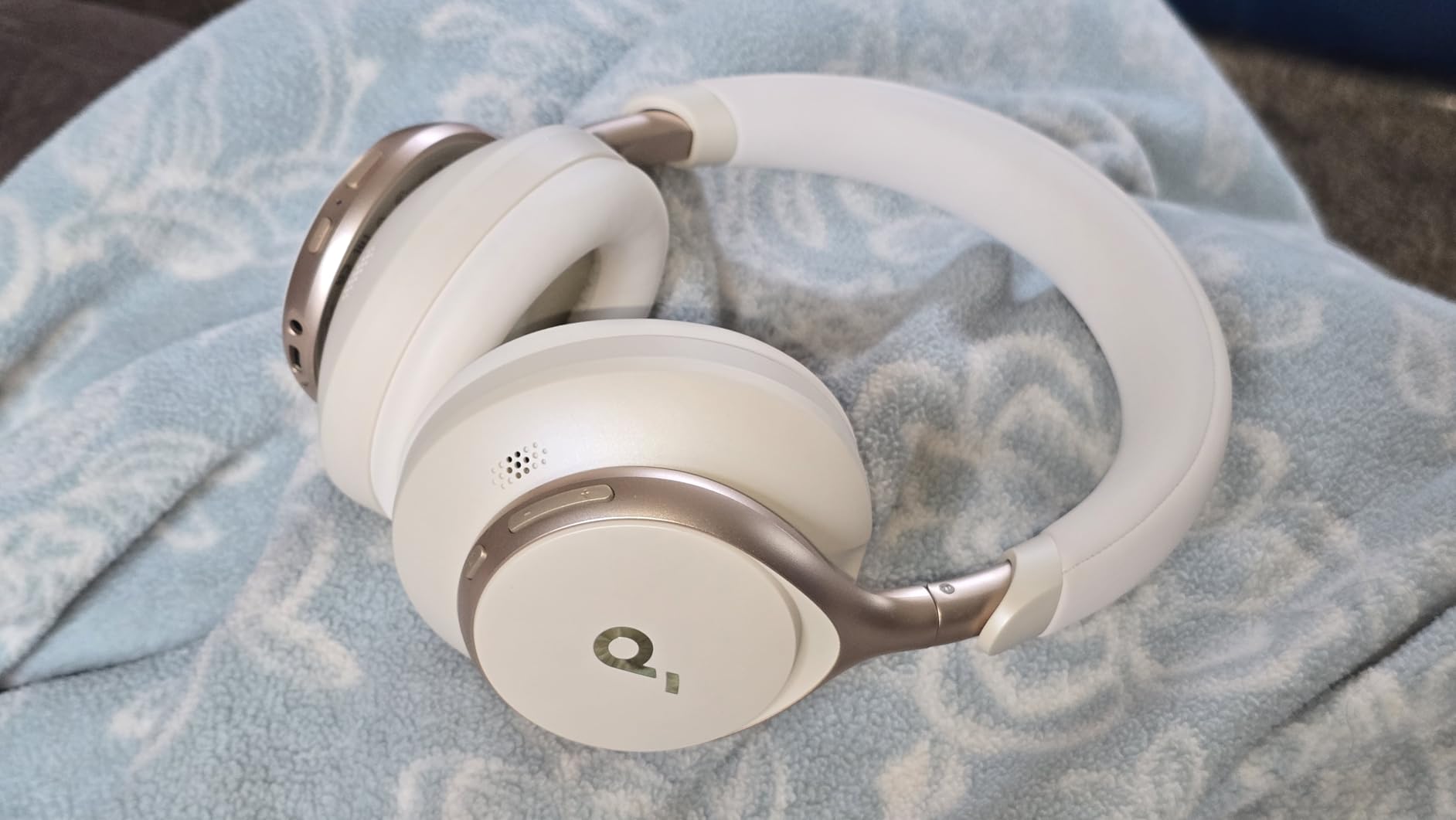 Soundcore by Anker, Space One, Active Noise Cancelling Headphones, 2X Stronger Voice Reduction, 40H ANC Playtime, App Control, LDAC Hi-Res Wireless Audio, Comfortable Fit, Clear Calls, Bluetooth 5.3 customer photo 2