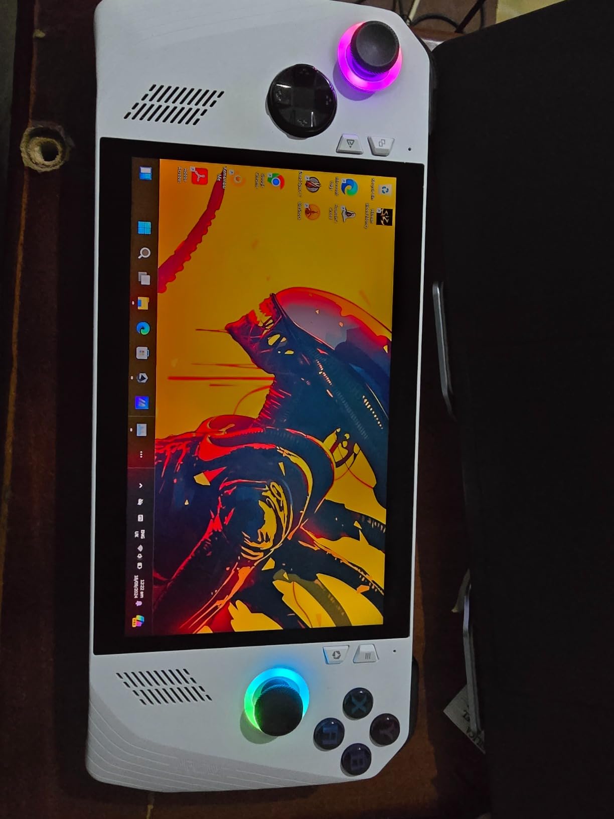 ASUS ROG Ally Gaming Handheld Console - Z1 Processor, 512GB, 1080p 120Hz Display, White customer photo 2