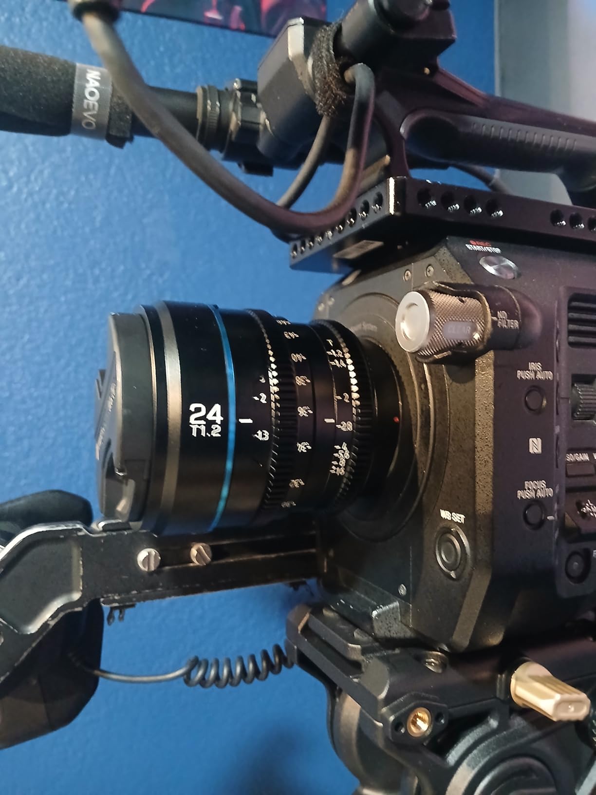 SIRUI Night Walker 24mm S35 Manual Focus Cine Lens, T1.2 Large Aperture Lens for E Mount Cameras, FX30, ZVE-10, A6500, A6600 (MS24E-B, Black) customer photo 1