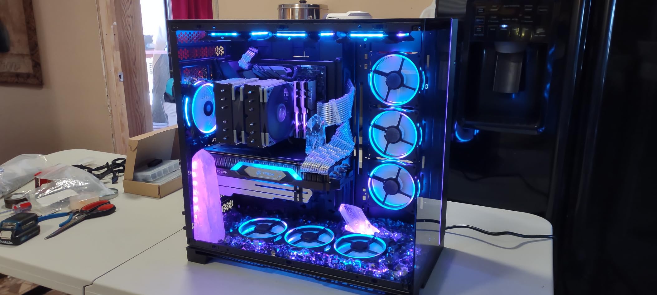 Lian Li O11 Dynamic EVO XL - Up to 280mm E-ATX Motherboard - ARGB Lighting Strips - Up to 3X 420mm Radiator - Front and Side Tempered Glass Panels - Reversible Chassis - Cable Management (Black) customer photo 1