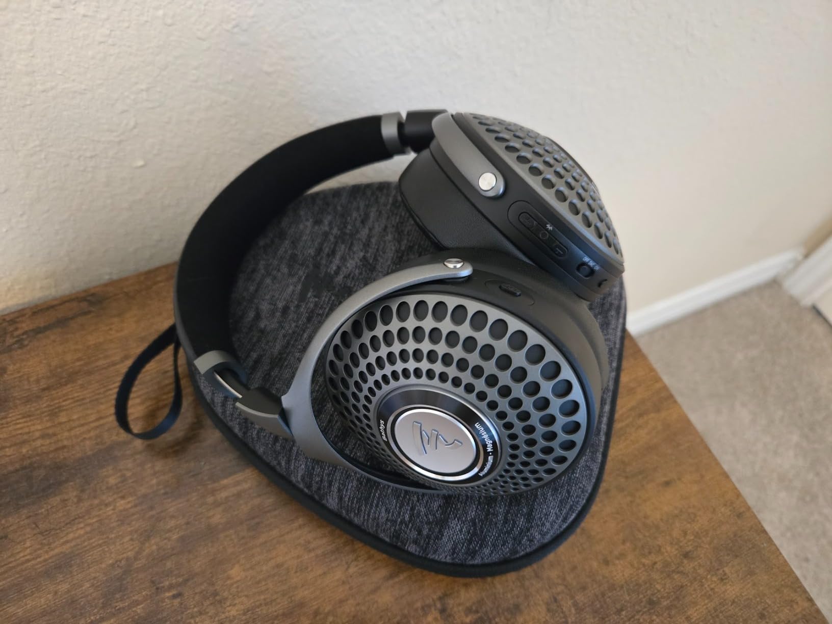 Focal Bathys High-Fidelity Bluetooth Noise Cancelling Headphones - Dune customer photo 1