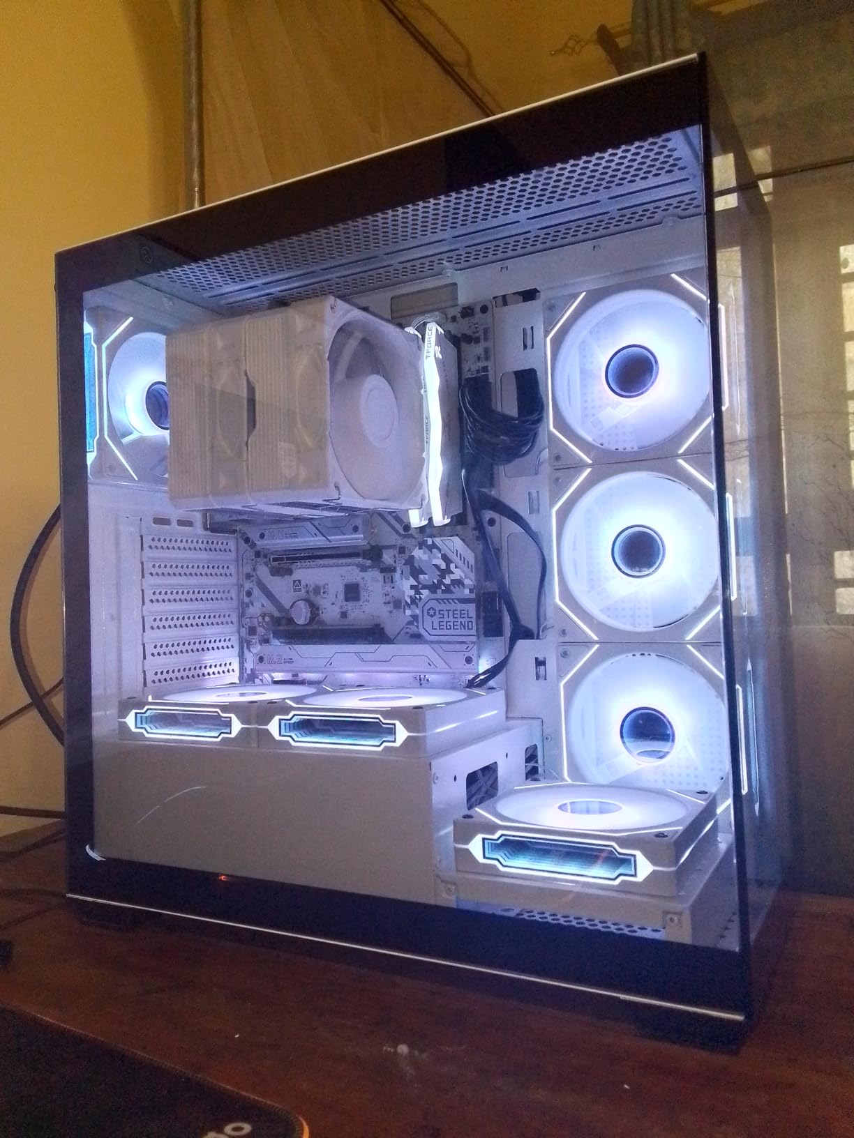 ASRock B650M PG Lightning WiFi 6E AMD Ryzen 9000/8000/7000 Series Socket AM5 B650 DDR5 up to 7200+ (OC) MHz 256 GB SATA3 6.0 Gb/s Micro ATX Motherboard M.2 RGB LED BIOS Flashback customer photo 1