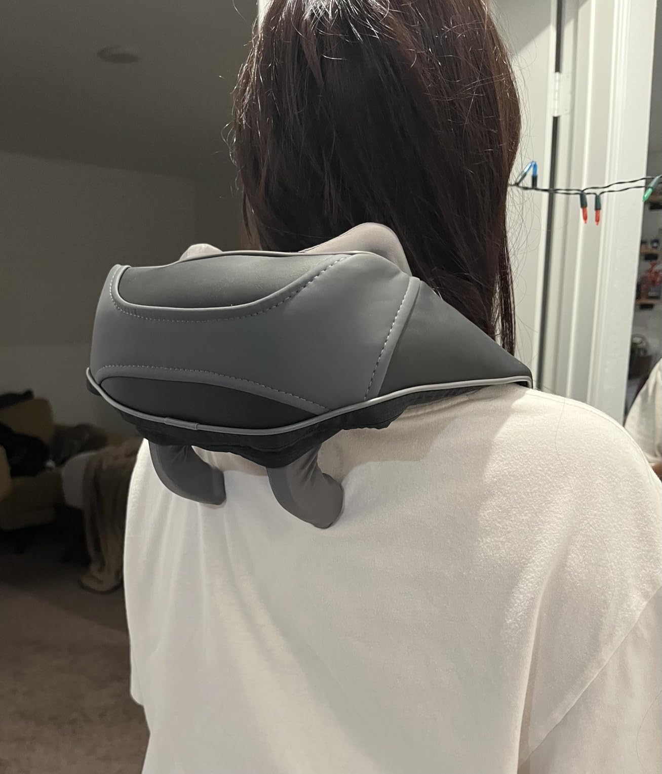 Snailax Cordless Neck Massager with Heat for Pain Relief Deep Tissue, 4D Kneading, Rechargeable Shiatsu Back Neck Massager for Neck, Shoulders Back, Gift for Father customer photo 2