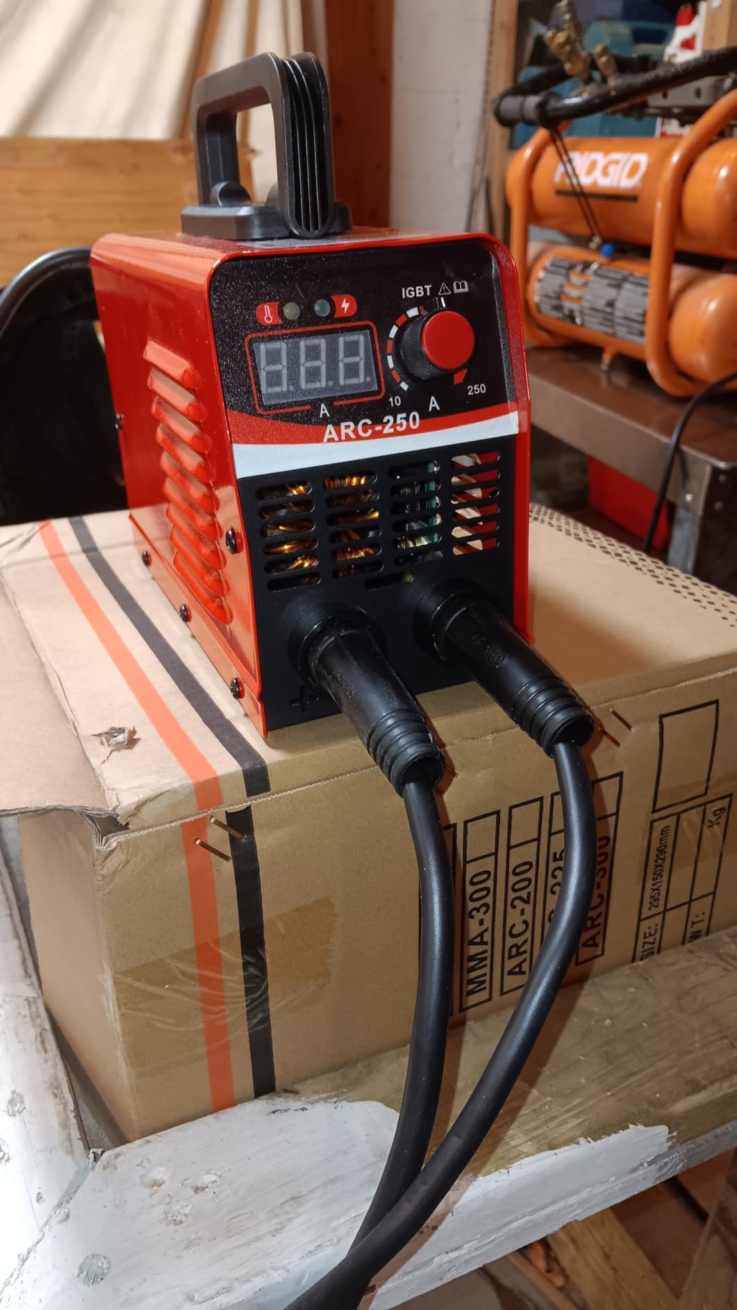 Wrdlosy-MINI Portable Stick Welder 250Amp, 110V Welding Machine with 20PCS Rods & Gloves - Compact Arc Welder Kit for Beginners, Home DIY, Metal Repairs (Iron, Steel, Stainless Steel) customer photo 2