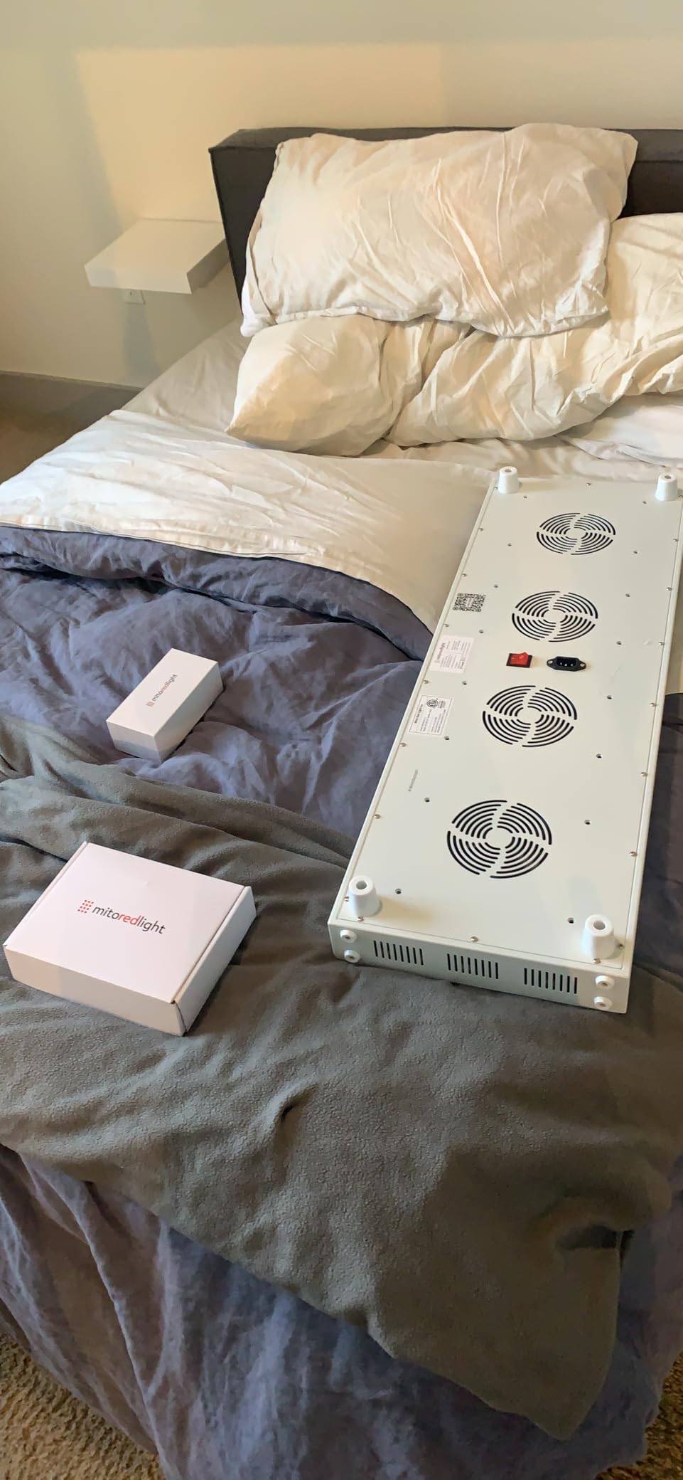 MitoMEGA 2.0 Red Light Panel - Red Light Therapy for Face and Neck - Red Light Therapy Panel - Red Light & Near Infrared Red Light Therapy - At-Home Red Light Therapy for Body customer photo 1
