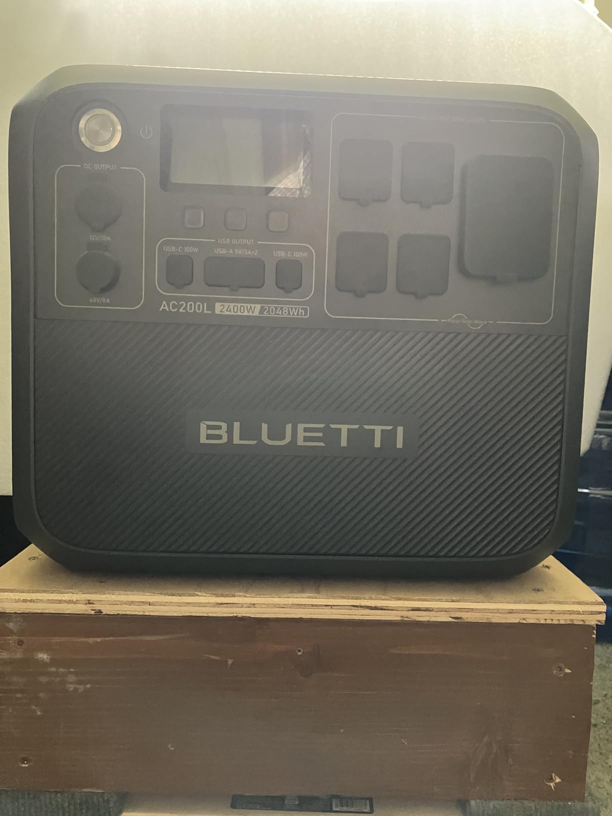 BLUETTI AC200L Portable Power Station, 2048Wh LiFePO4 Battery Backup, Expandable to 8192Wh, 2400W AC Outlets (3600W Power Lifting) customer photo 1