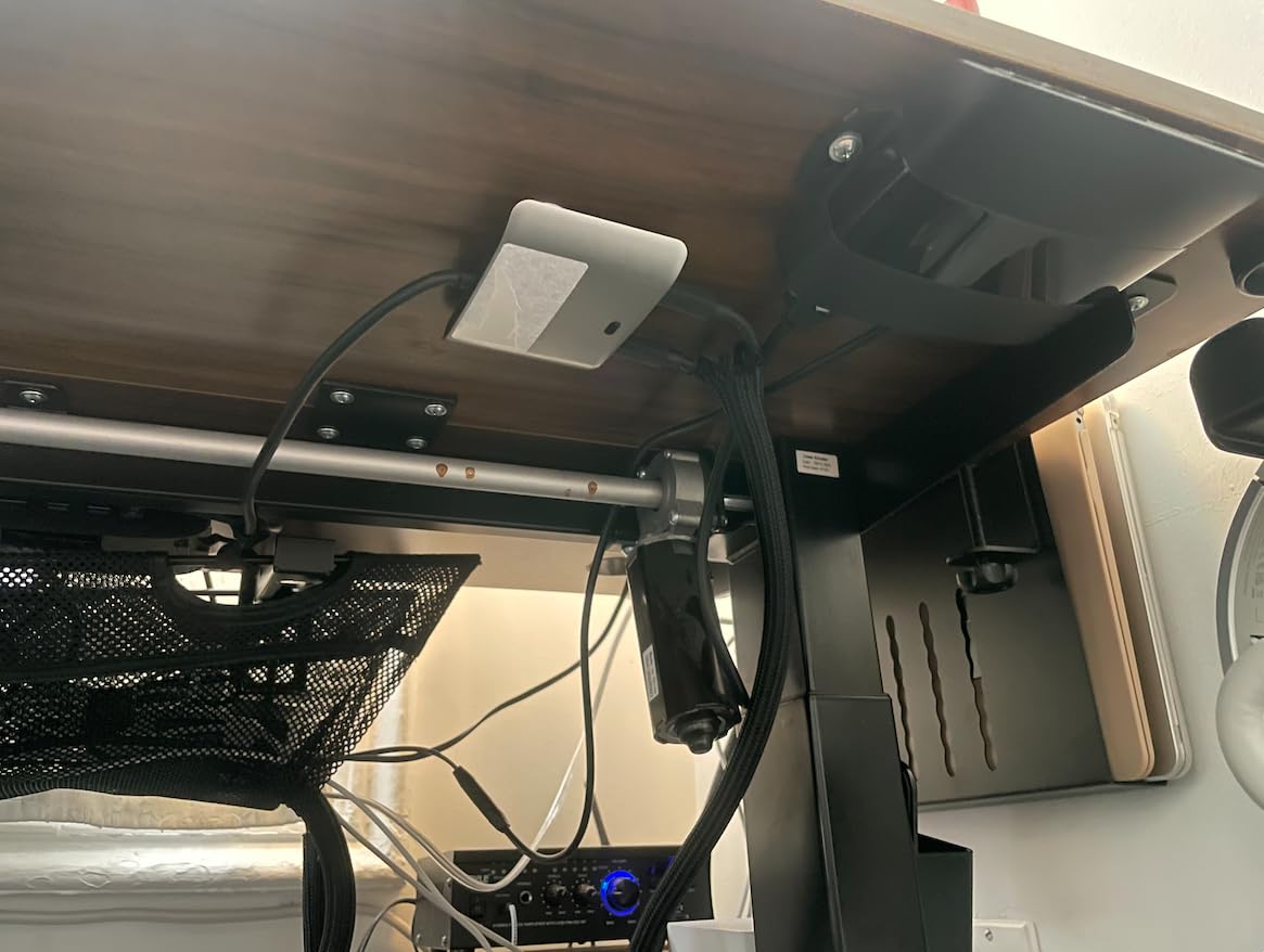 Cable Matters 20Gbps USB C Switch for 2 Computers, Up to 8K@30Hz on Windows, 4K@60Hz on macOS, 140W PD customer photo 2