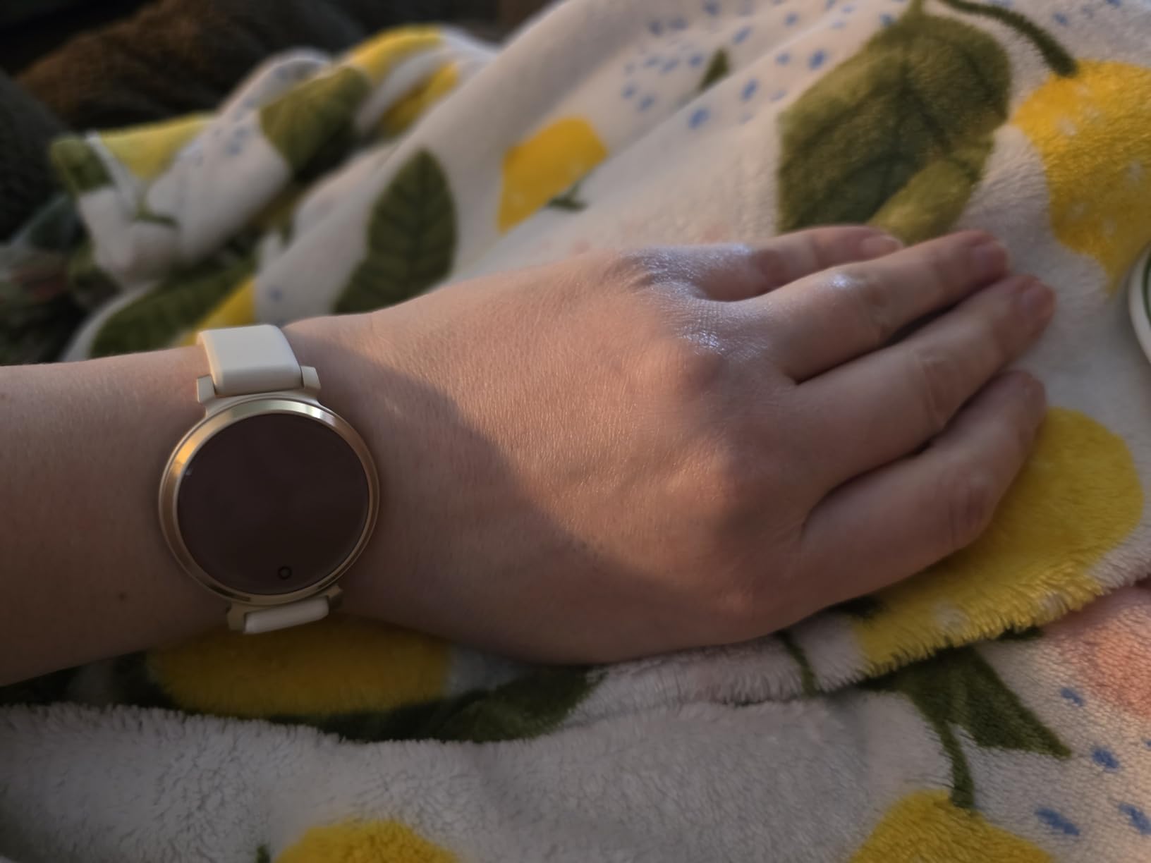 Garmin Lily 2, Small and Stylish Smartwatch, Hidden Display, Patterned Lens, Up to 5 Days Battery Life, Coconut customer photo 1