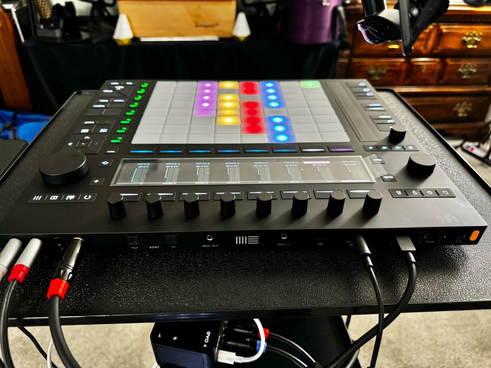 Ableton Push 3 Desktop Controller Workstation w/ 64 MPE pads and Audio Interface customer photo 2