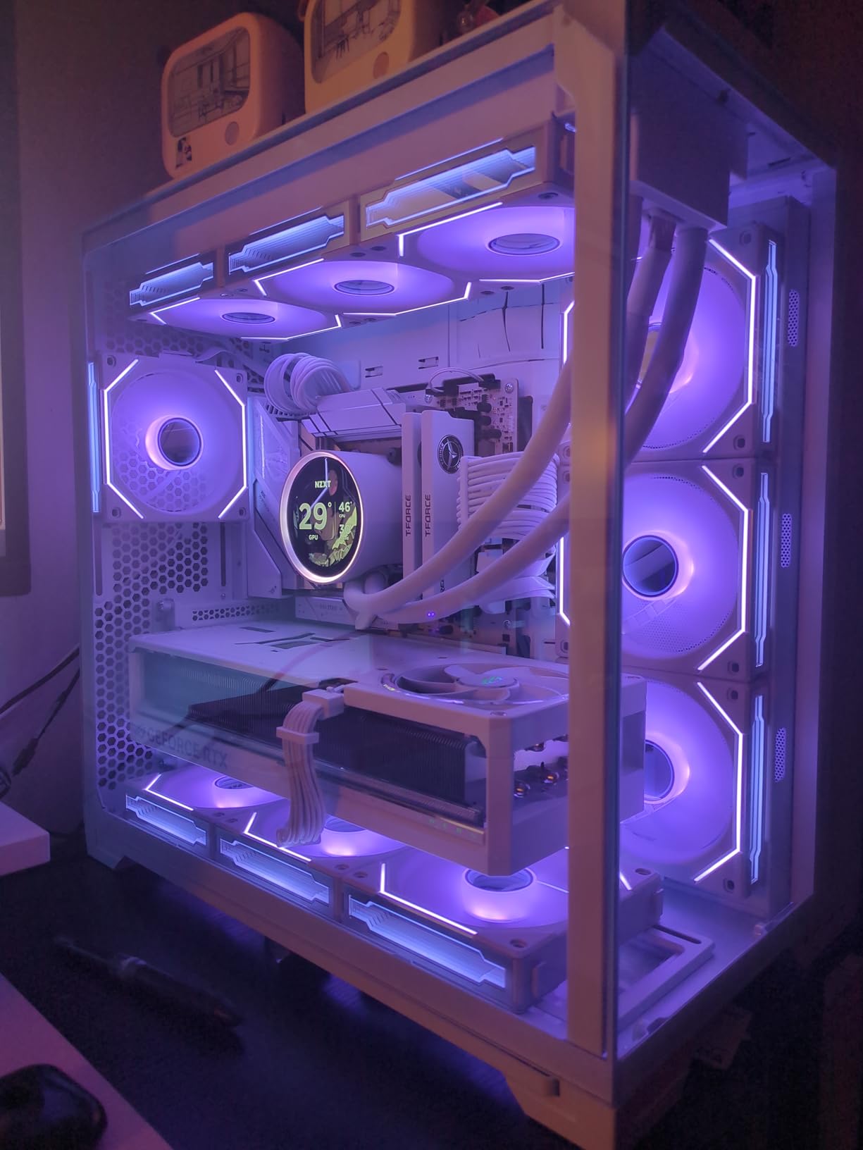 Lian Li O11 Vision - Triple Tempered Glass Panels - Dual-Chamber ATX Mid Tower PC Case - Up to 2 × 360mm Radiators - Removable Motherboard Tray for PC Building - Up to 455mm Large GPUs customer photo 2