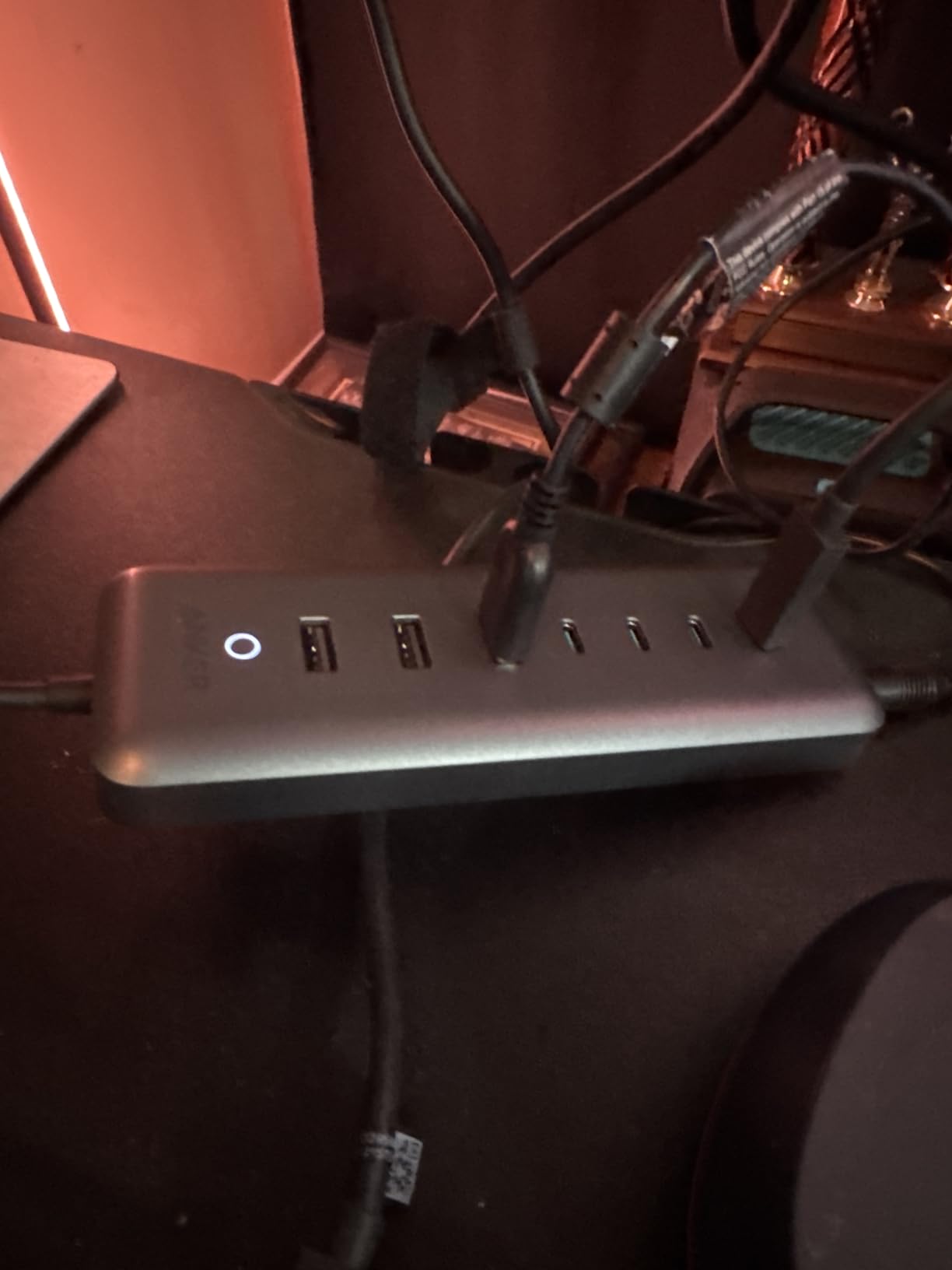 Anker USB C Hub, 8-in-1 5Gbps Data Hub, USB Splitter with 3 USBA and 4 USBC Ports, 100W PD-in, 2-in-1 USB-Connector, for Laptop, MacBook, iPad and More (45W Adapter Included) customer photo 2