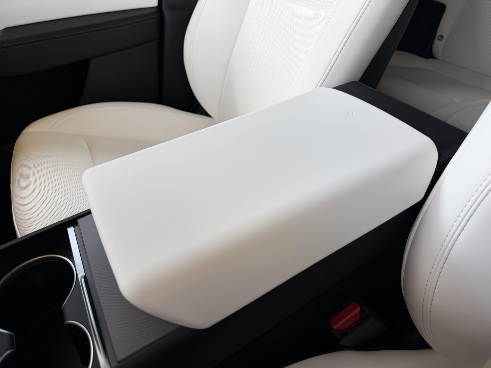 Spigen Center Console Armrest Cover for Tesla Model Y Juniper and Model 3 Highland - Black customer photo 2