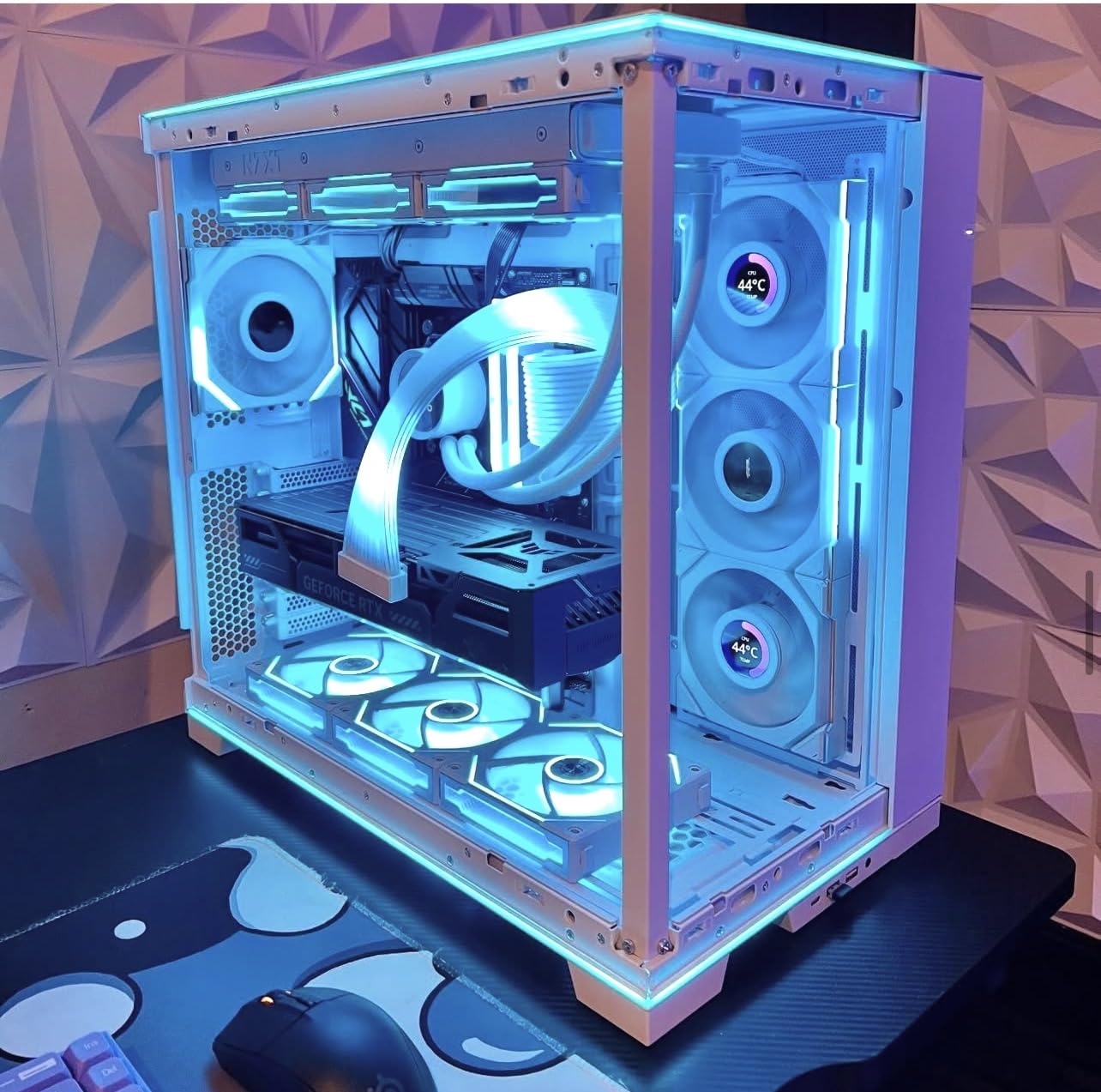 Lian Li O11D EVO RGB E-ATX Gaming Dual Chamber case - ARGB Lighting Strips - Up to 420mm Radiator - Cable Management - Front and Side Tempered Glass Panels - Reversible Chassis (White) customer photo 2