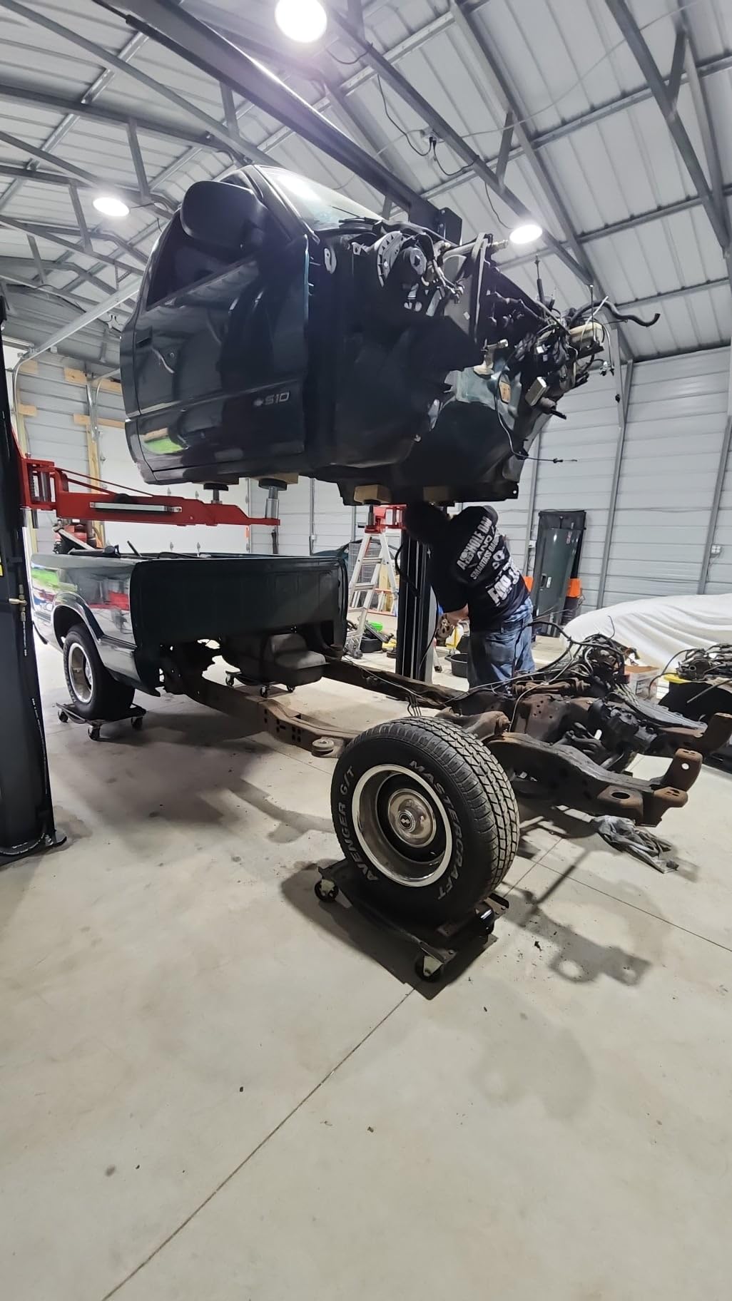 KATOOL 11000lbs Single Point Lock Release Direct Drive Two Post Lift Asymmetry Arm 3+2 Double S Design 2 Post Lift Auto Lift 2-Post Lift Clear Floor Car Lift, 220V customer photo 1