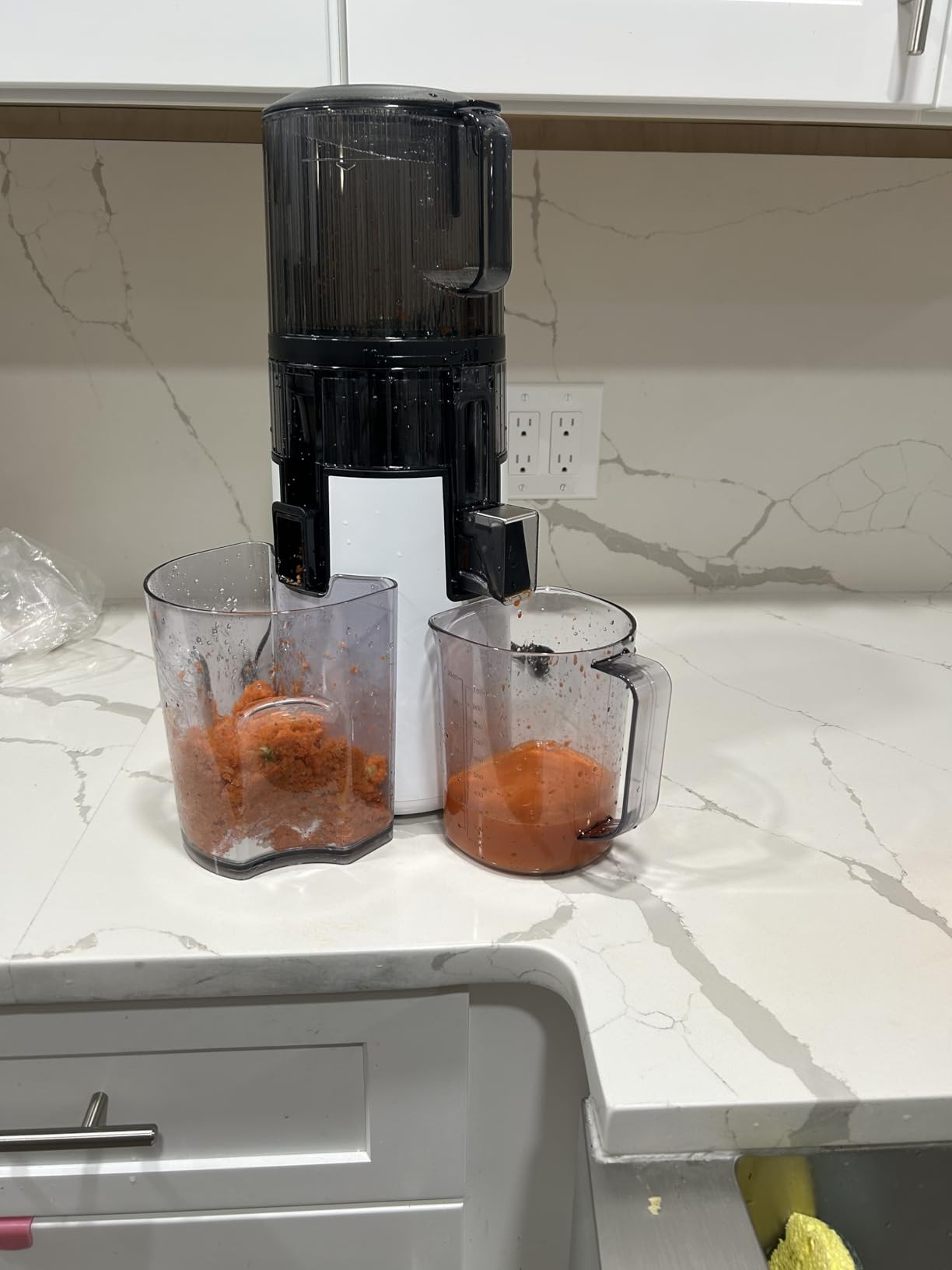 H70 Cold Press Juicer Machine, Easy to Clean Masticating Slow Juicer, Ideal Balance of Size and Function, Compact, Strainer Free, Self Feeding, Hands Free, with Wide Mouth Hopper (Black) customer photo 2